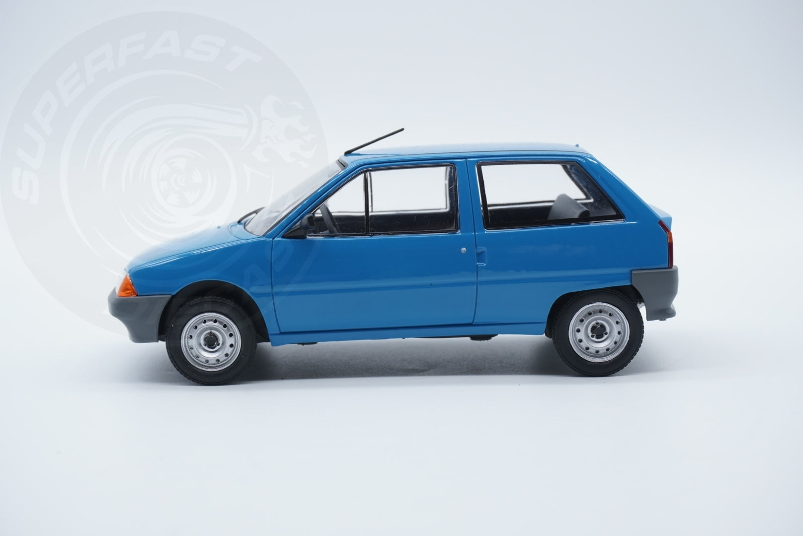 Whitebox  1:24 Scale Diecast - 1986 Citroen AX 1.0 E in Blue - WB124256