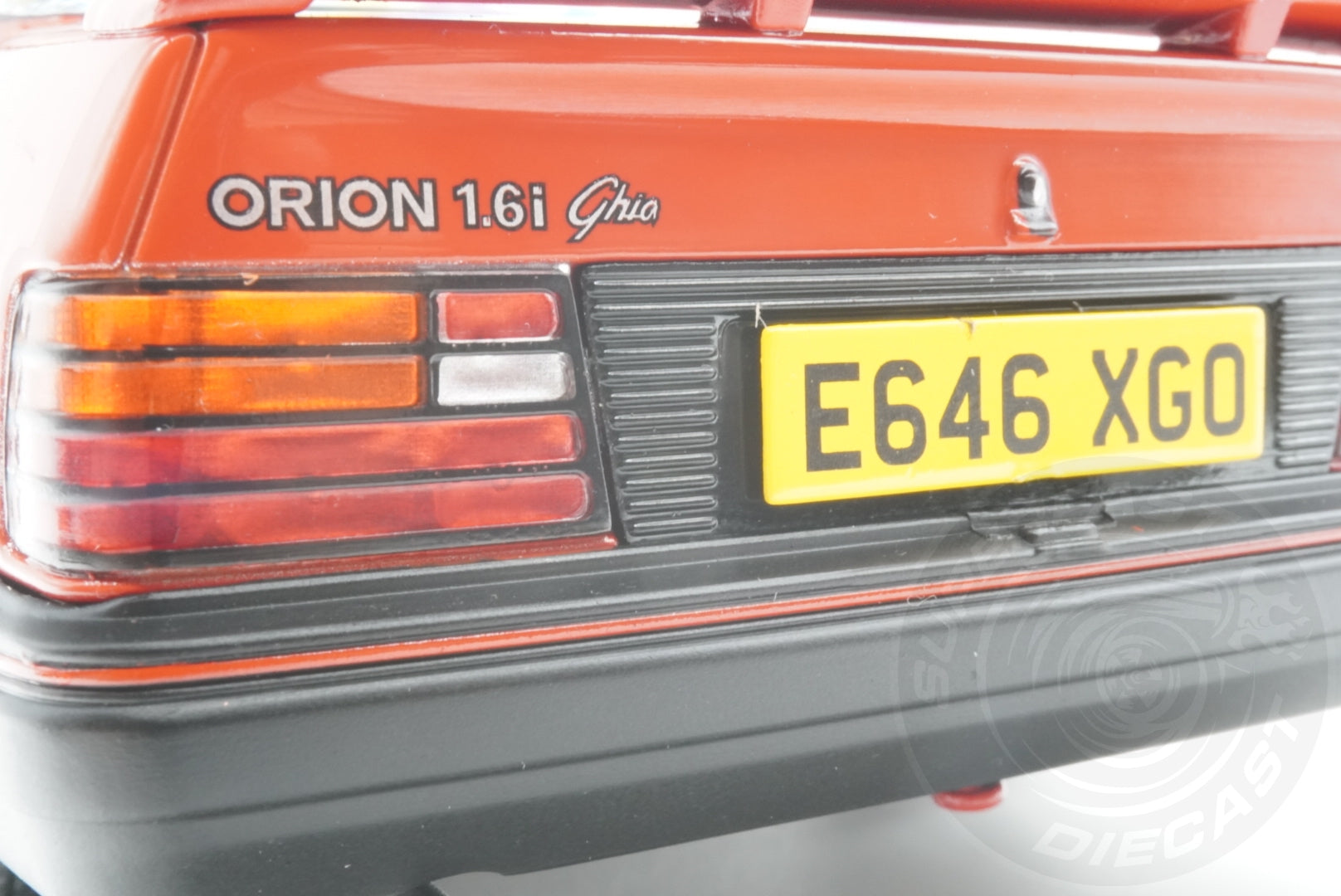 MCG 1:18 Scale Diecast - Ford Orion Mk II 1600i Ghia RHD with Pepperpot Alloys, Red (UK Exclusive 500pcs) - MCG18647