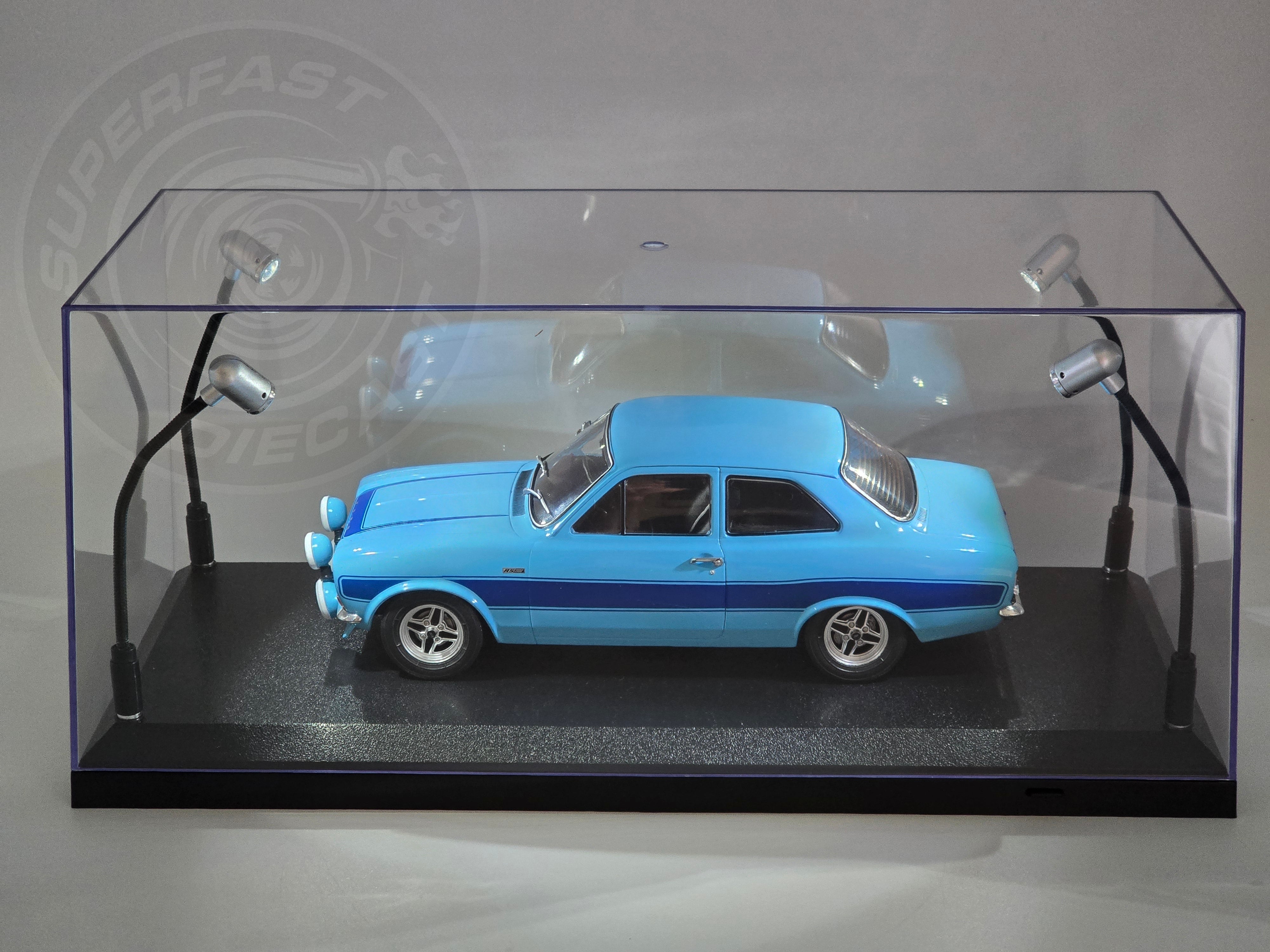 Triple 9 - 1:18 LED DISPLAY CASE, 4 ADJUSTABLE LIGHTS 35.5 X 15.6 X 16CM WITH BLACK BASE - T9-189910