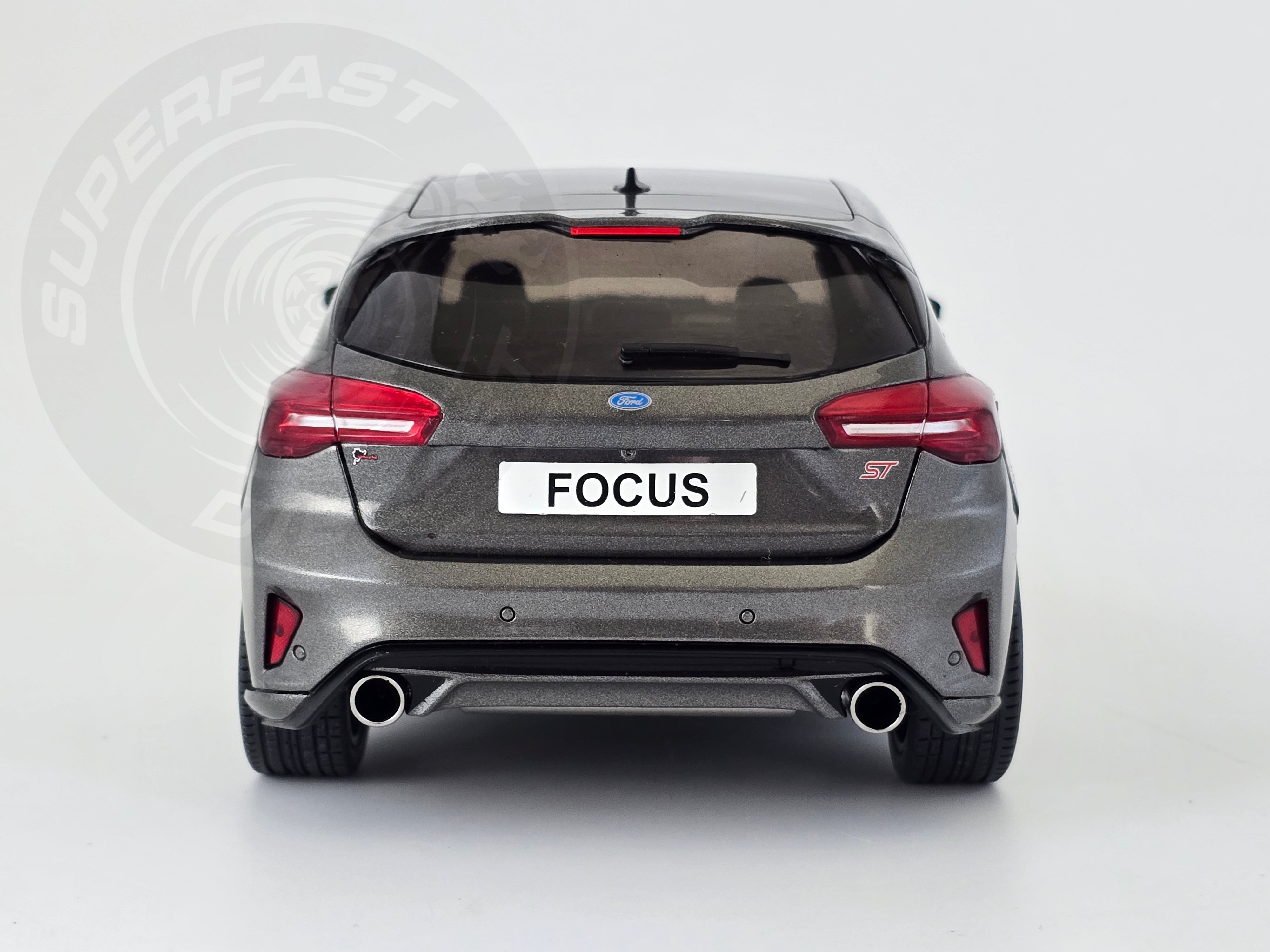 MCG 1:18 Scale Diecast Model Car -  2022 Ford Focus ST, Grey