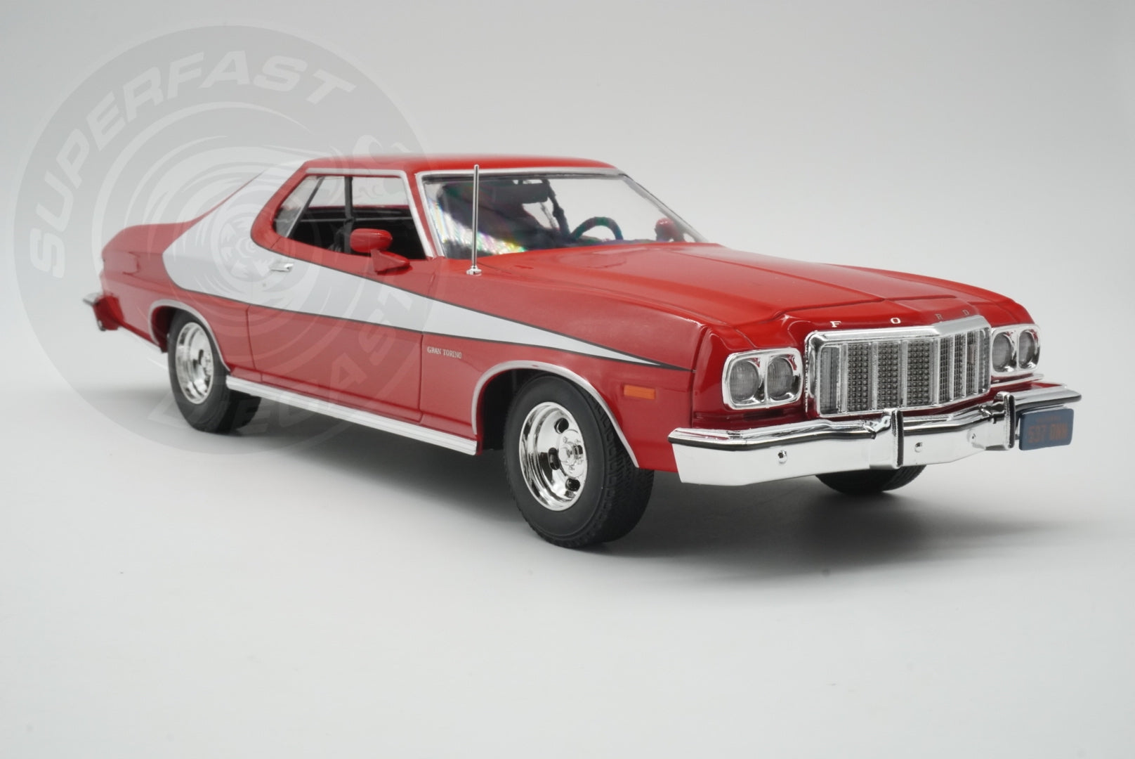 MCG 1:18 Diecast - 1975 Ford Gran Torino, Starsky and Hutch, Red/White - MCG181005