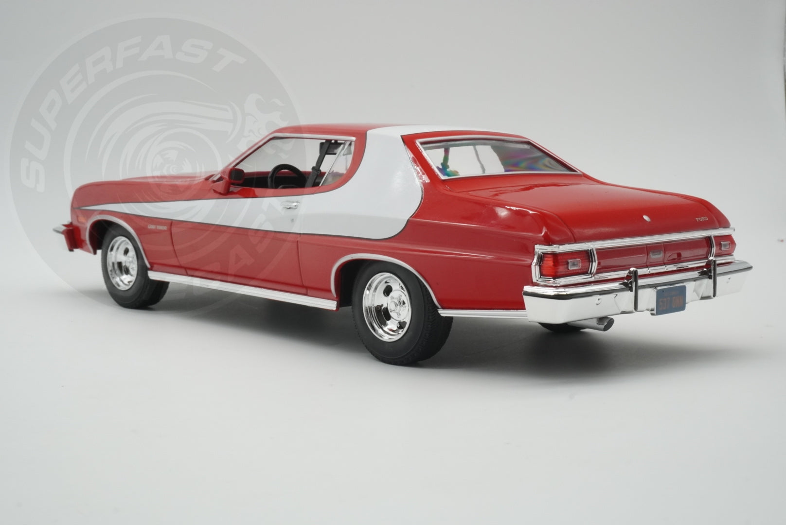 MCG 1:18 Diecast - 1975 Ford Gran Torino, Starsky and Hutch, Red/White - MCG181005
