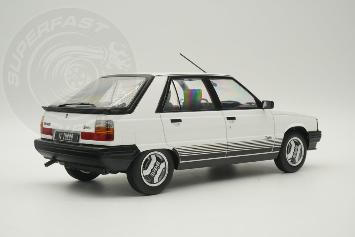 MCG 1:18 Diecast - 1985 Renault 11 GTL, White - MCG18589