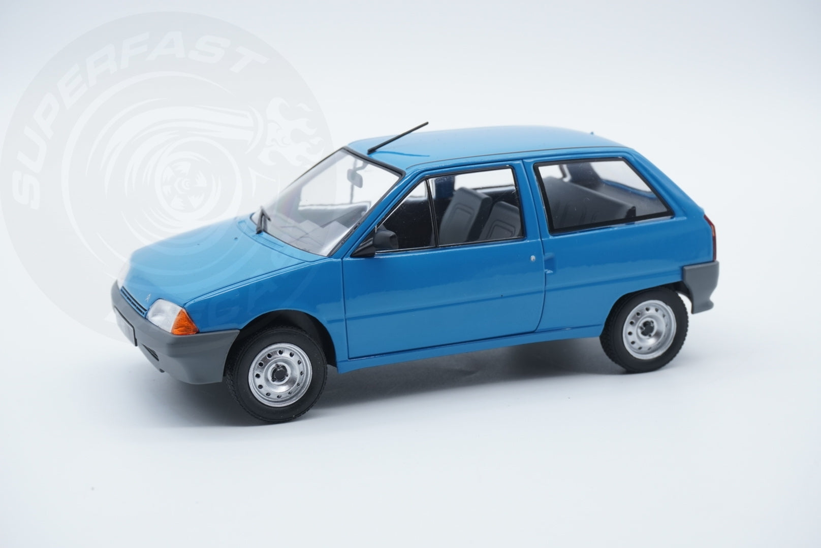Whitebox  1:24 Scale Diecast - 1986 Citroen AX 1.0 E in Blue - WB124256