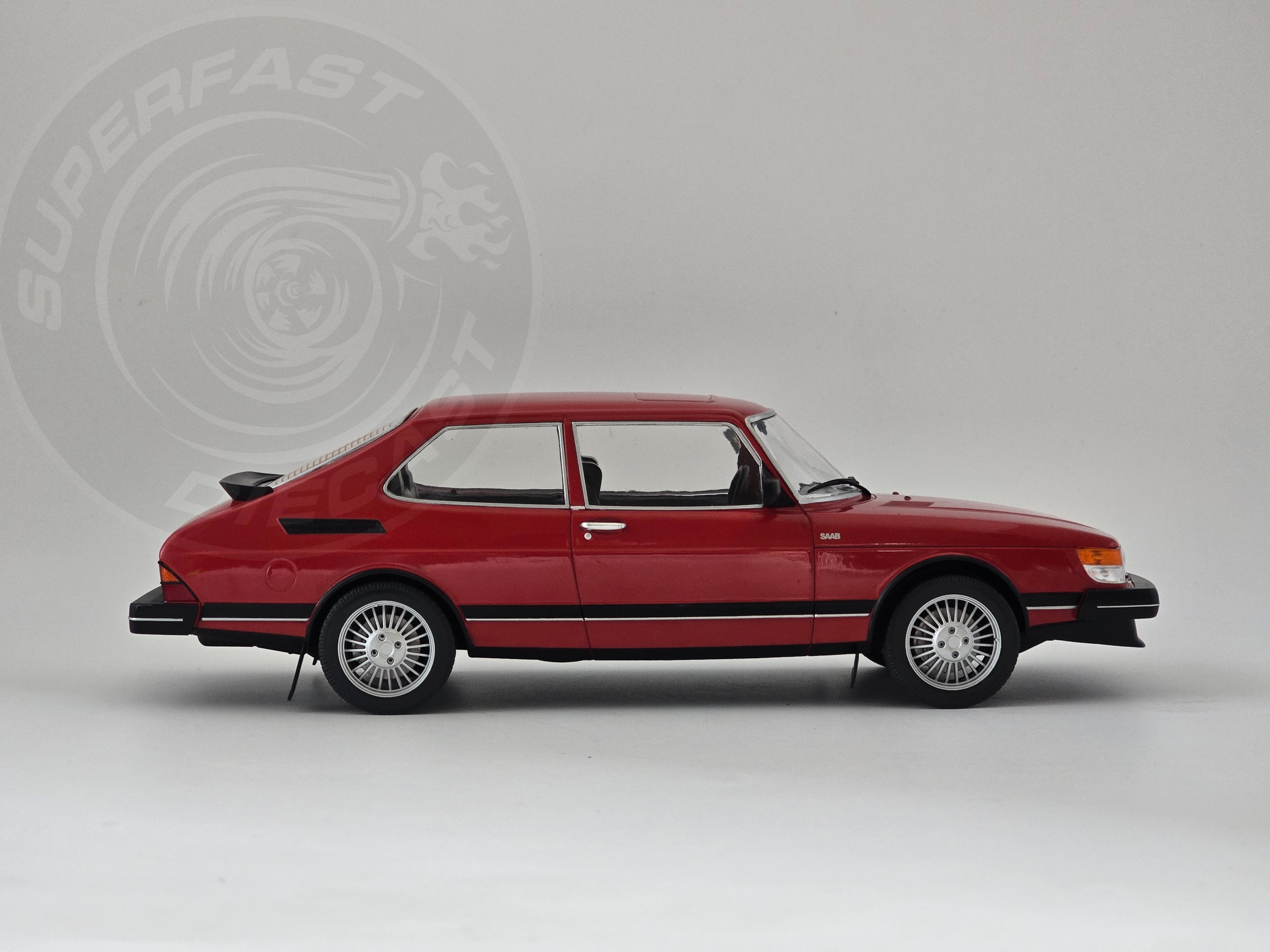 MCG 1:18 Scale Diecast Model Car - Saab 900 Turbo in Red - 1981