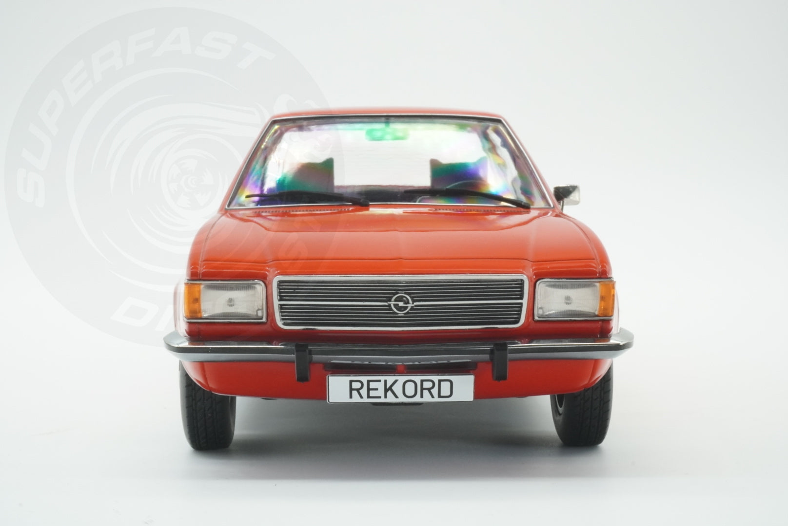 MCG 1:18 Scale Diecast - 1972 Opel Rekord D, Red - MCG18563