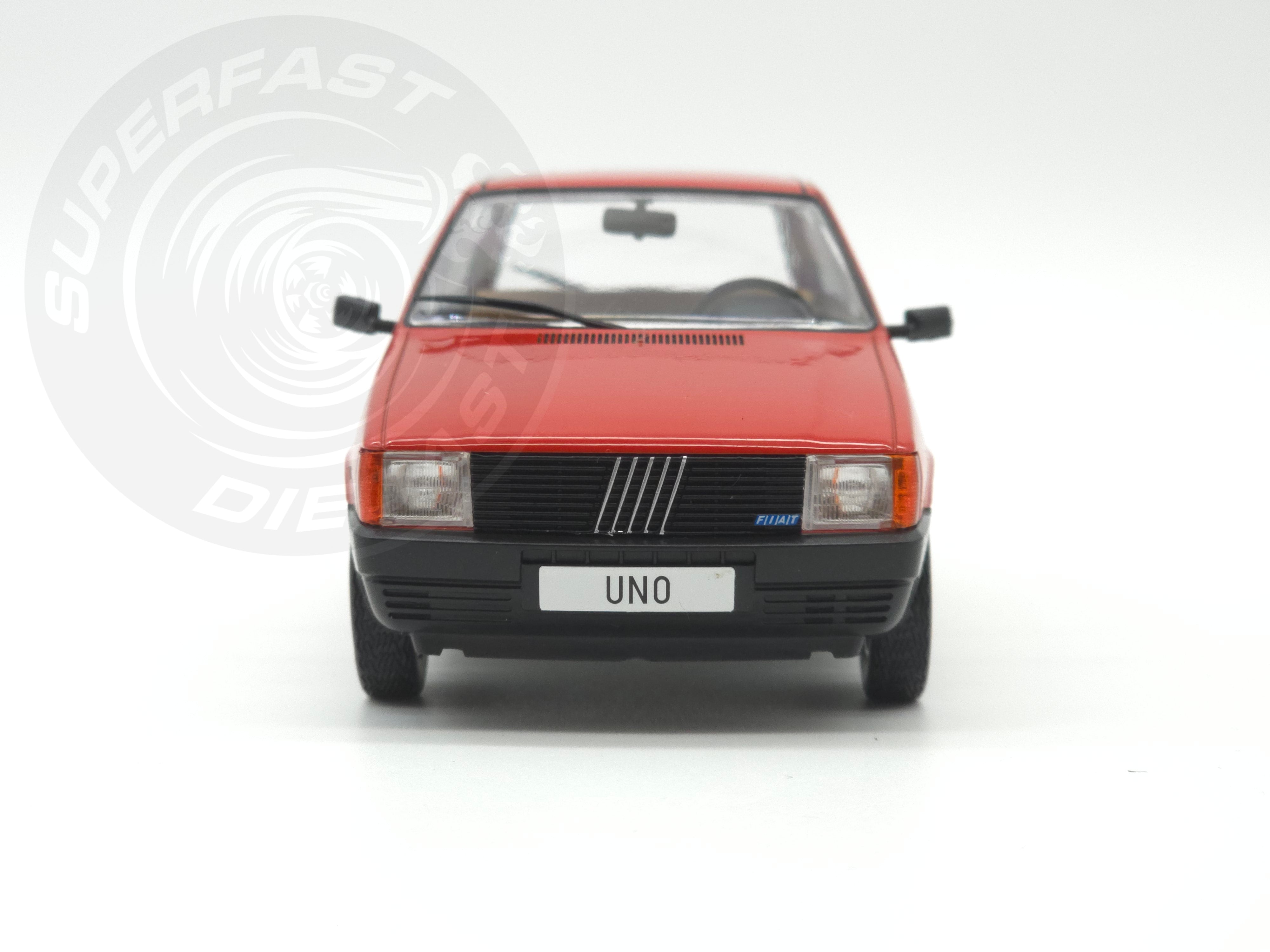 Whitebox  1:24 Scale Diecast - 1983 Fiat Uno 45 in Red - WB124257