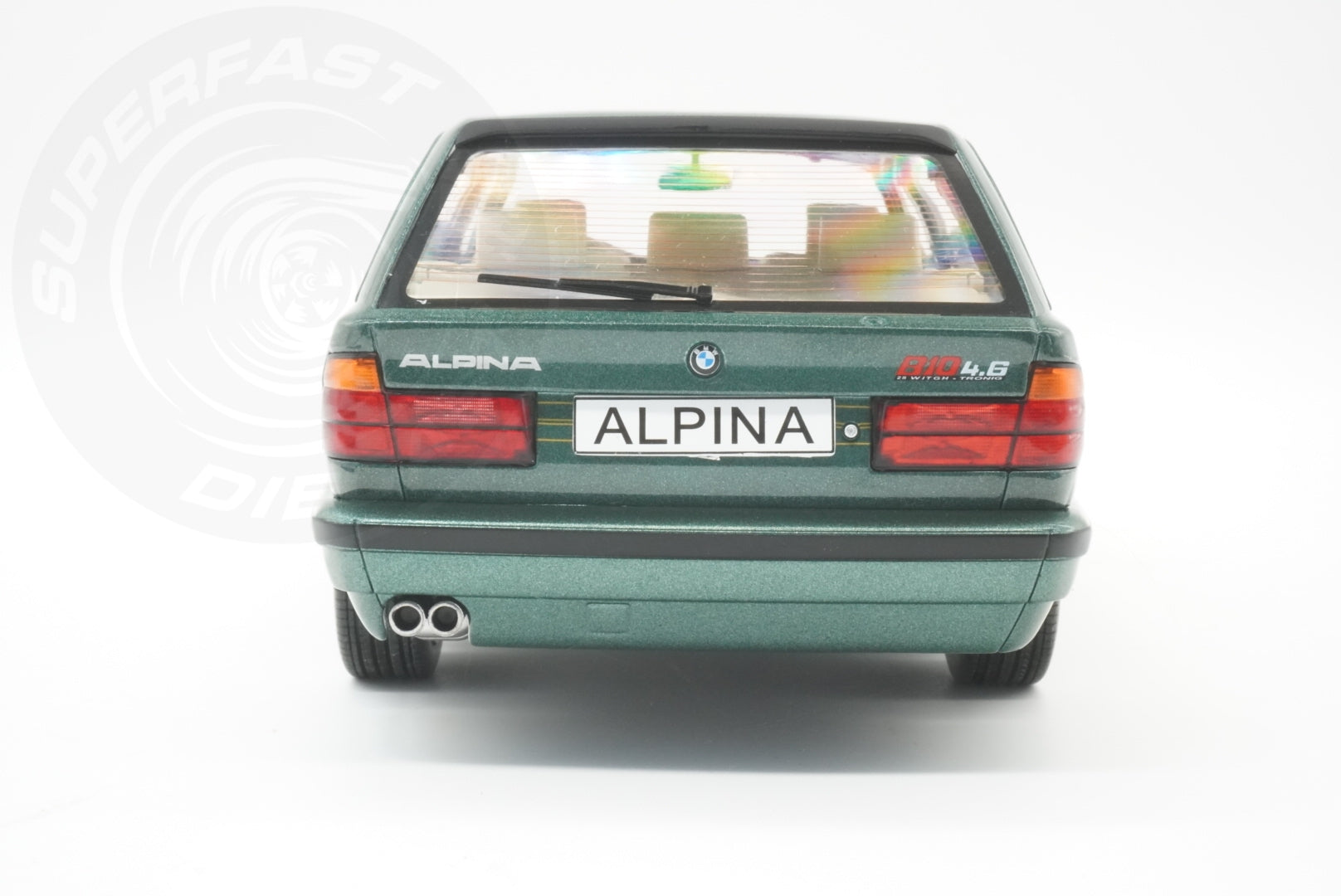 MCG 1:18 Scale Diecast Model Car - 1991 BMW Alpina B10 (E34) Touring, Green - MCG18331