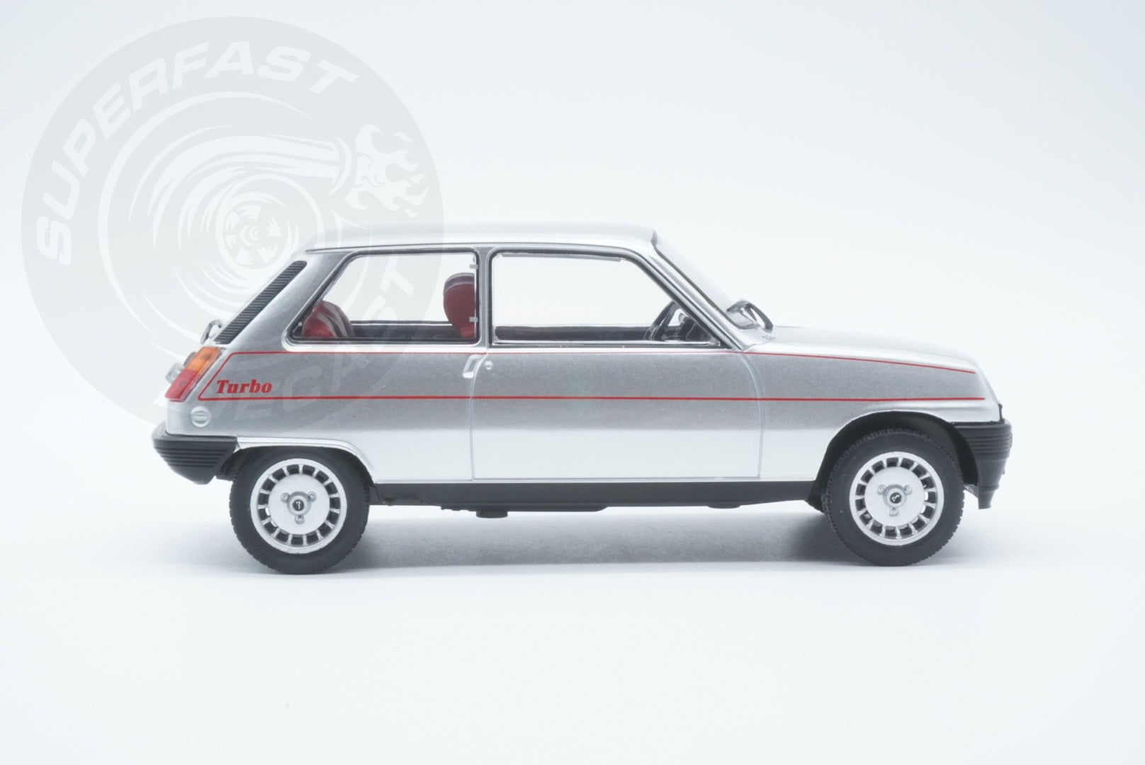 Whitebox 1:24 Scale Diecast - 1976 Renault 5 Alpine Turbo, Silver - WB124152