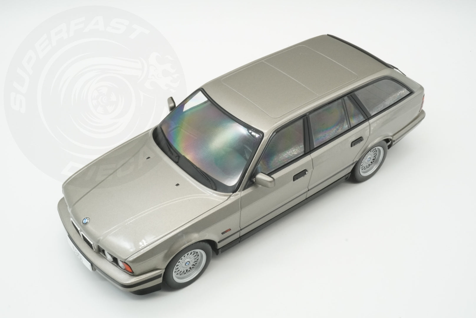 MCG 1:18 Scale Diecast Model Car - 1991 BMW 5 Series (E34) 530i Touring, Grey - MCG18330