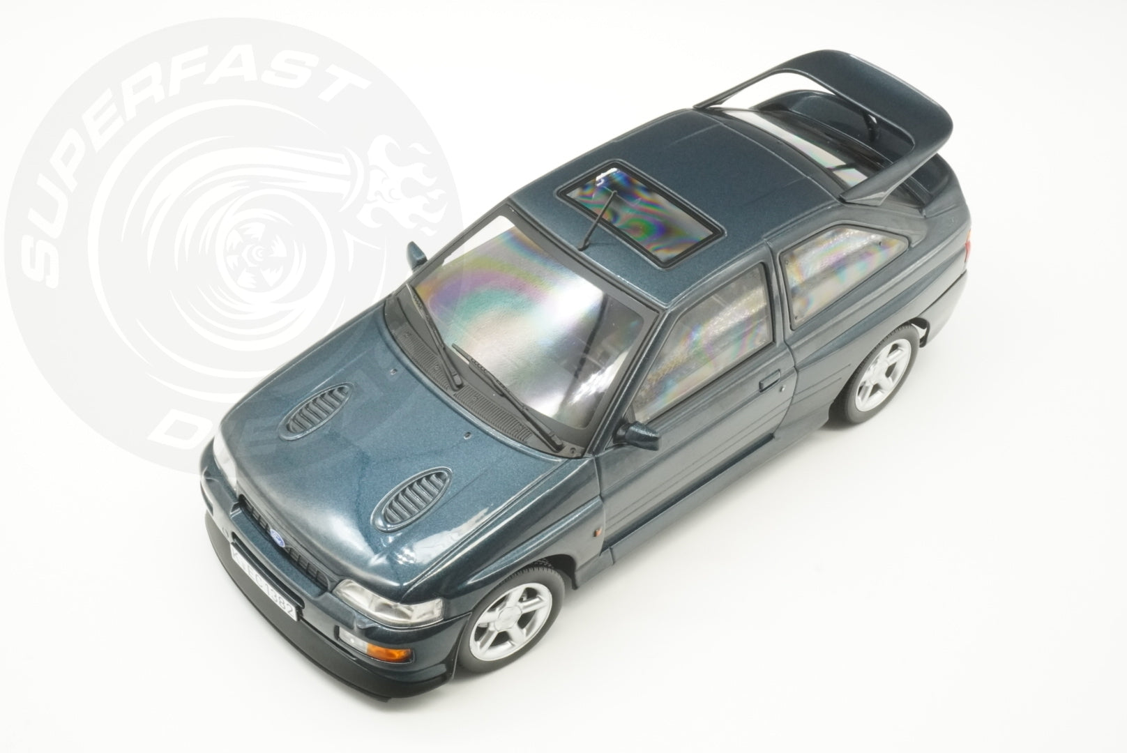 NoRev 1:18 1992 FORD ESCORT RS COSWORTH, Mallard Green - NV182790