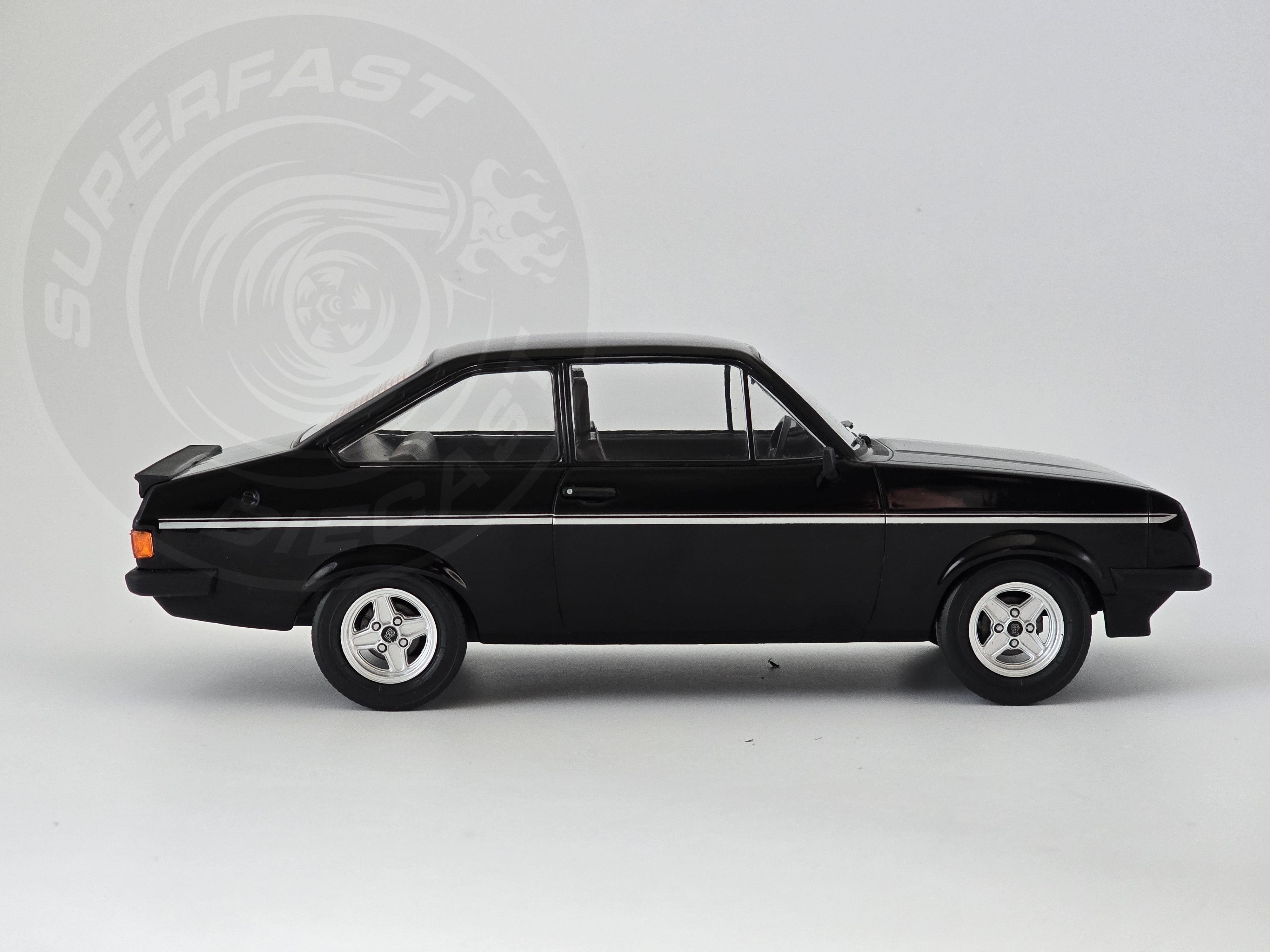 MCG 1:18 Scale Diecast Model Car -  Ford Escort Mk2 RS2000 in Black