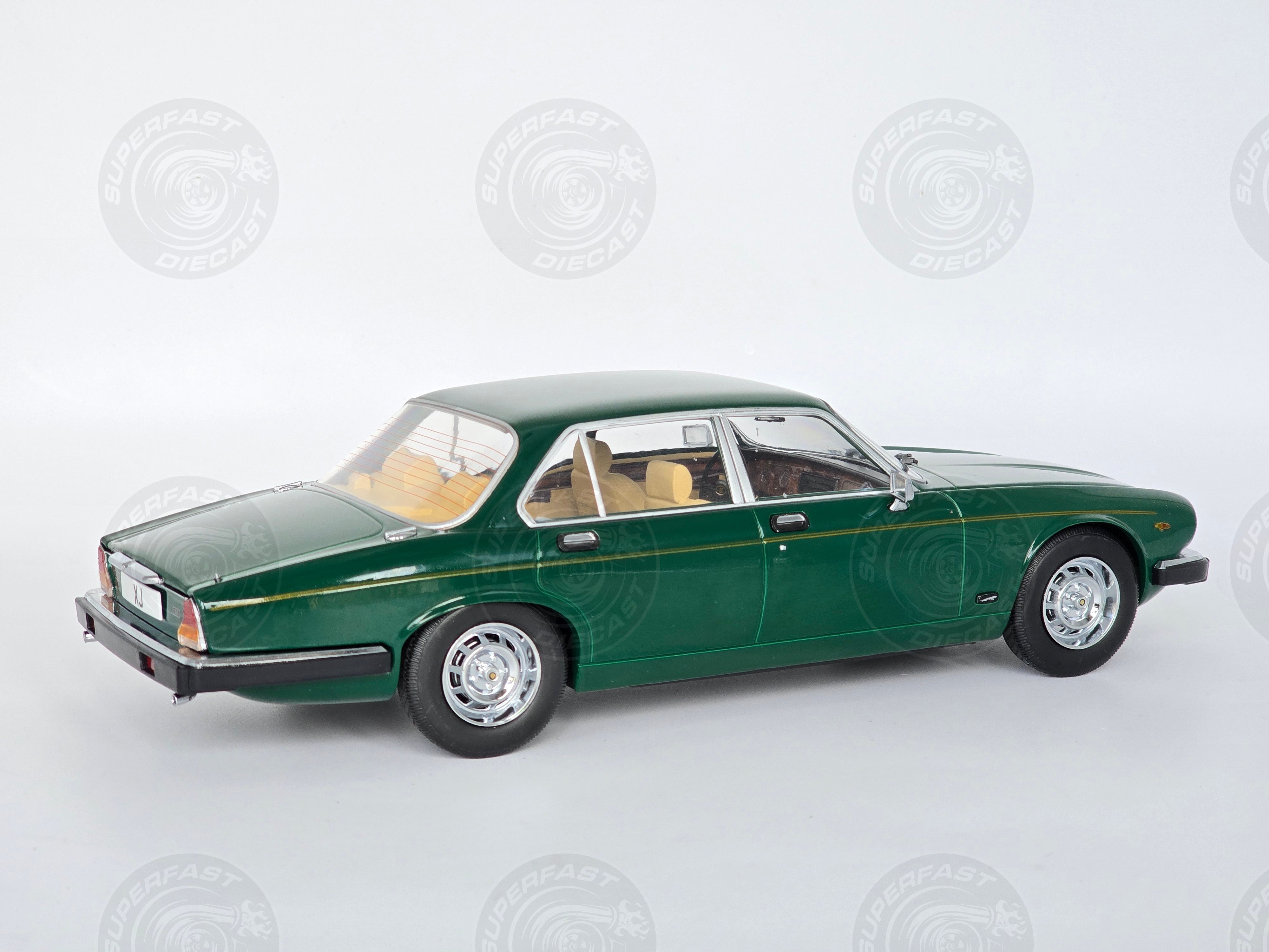 MCG 1:18 Scale Diecast - 1979 Jaguar XJ Series III, Dark Green - MCG18175