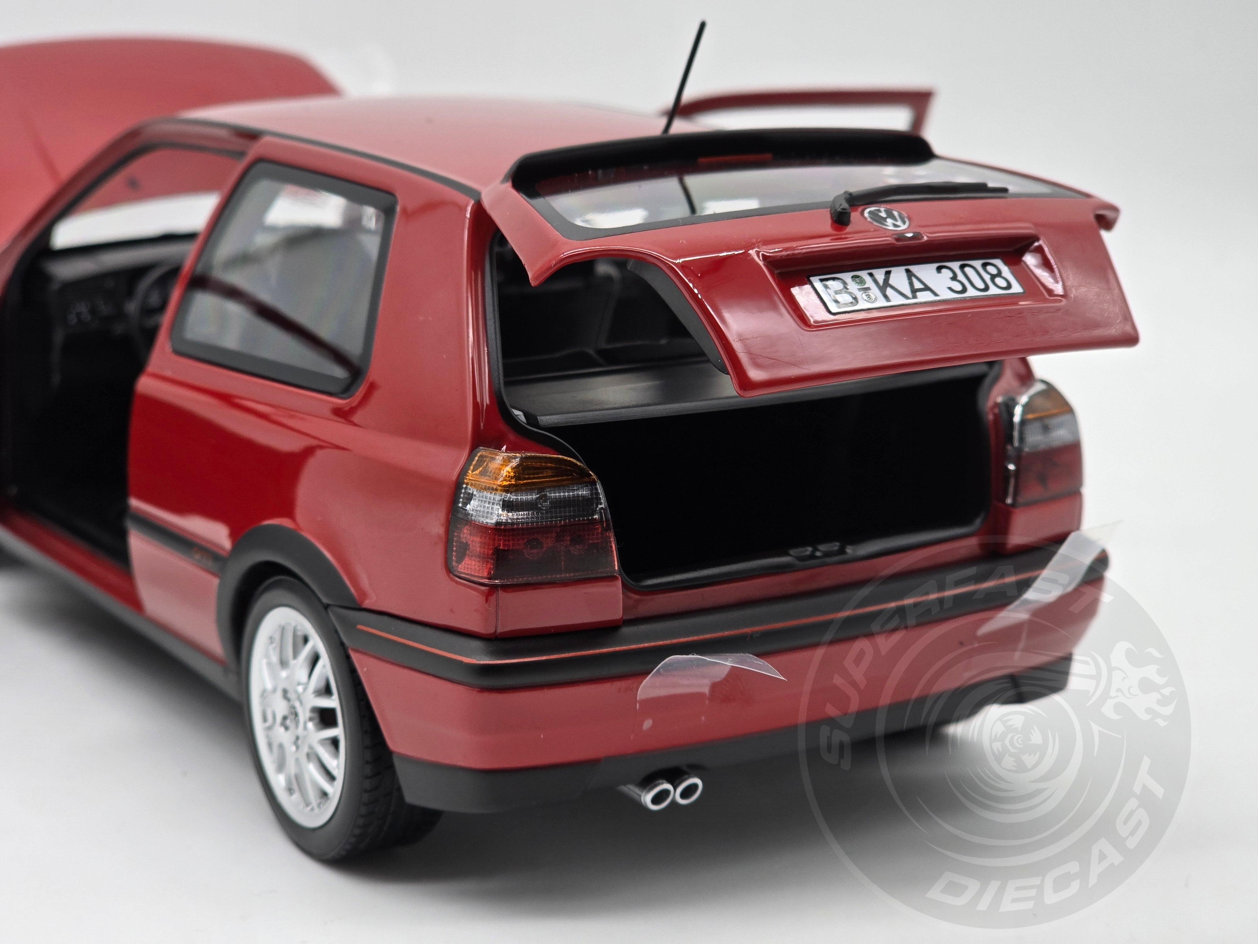 Norev 1:18 Scale Diecast - 1996 VW Volkswagen Golf Mk3, Flash Red - 188418R