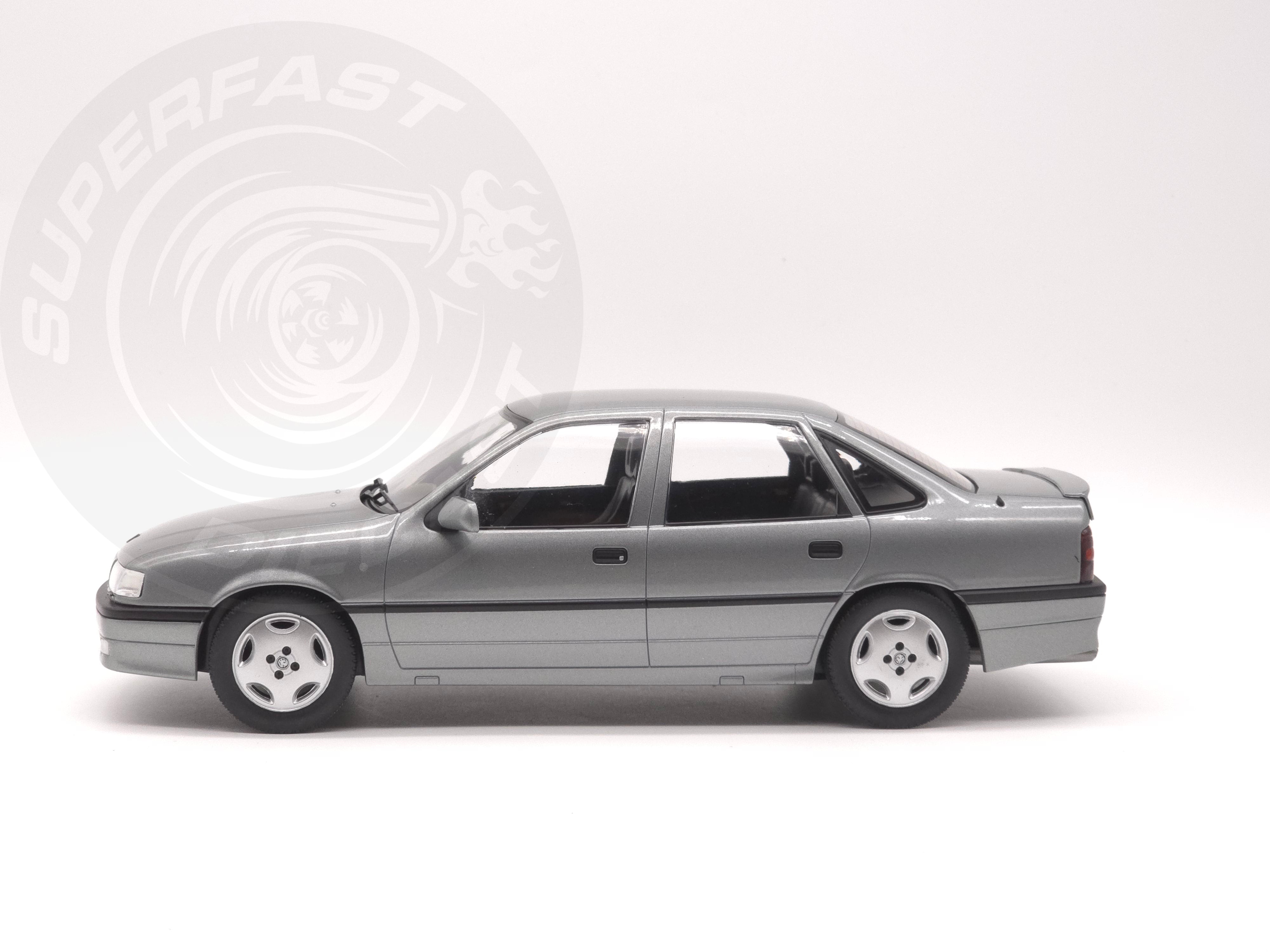 MCG 1:18 Scale Diecast - Vauxhall Cavalier GSi 2000 16v RHD, Grey (UK