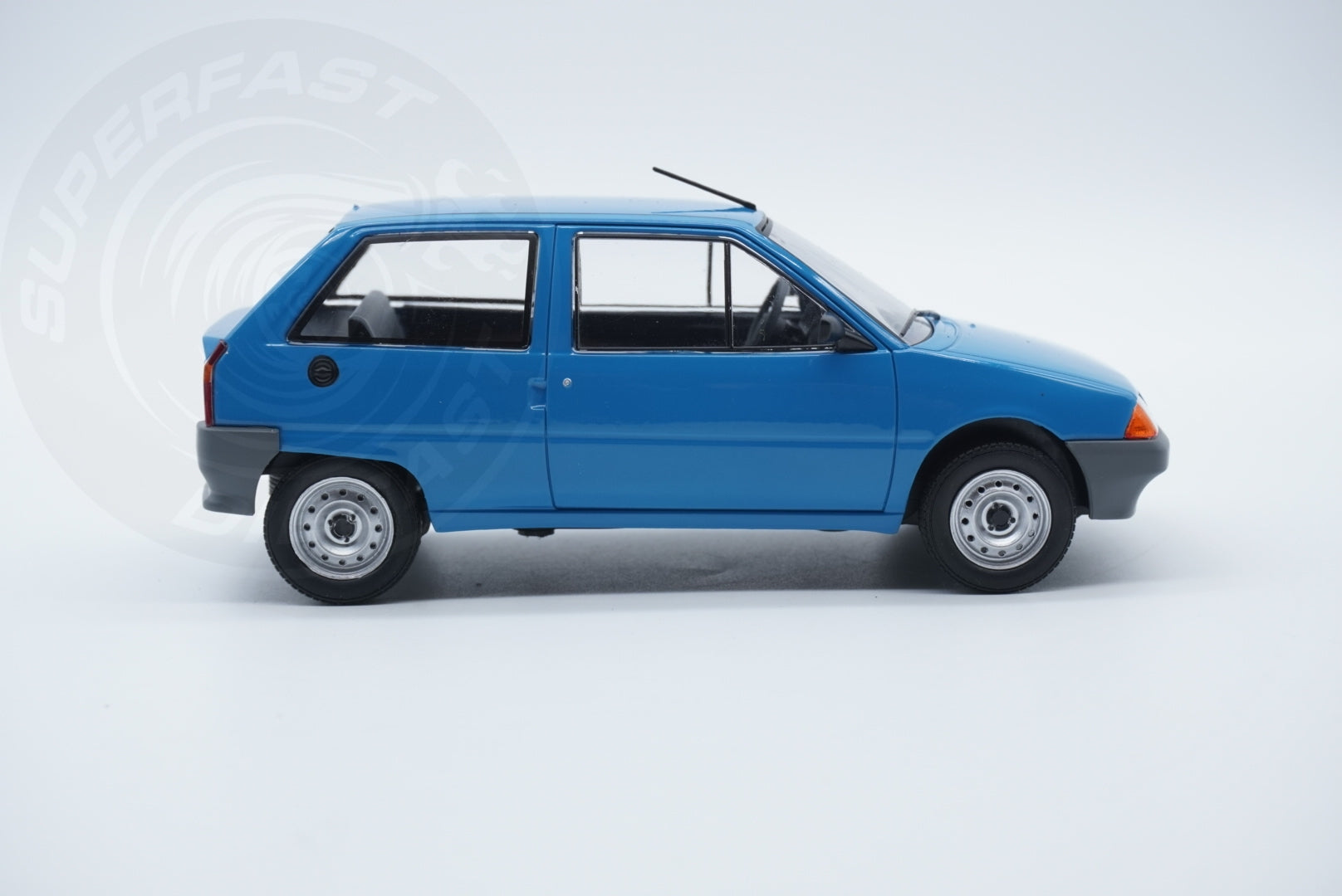 Whitebox  1:24 Scale Diecast - 1986 Citroen AX 1.0 E in Blue - WB124256