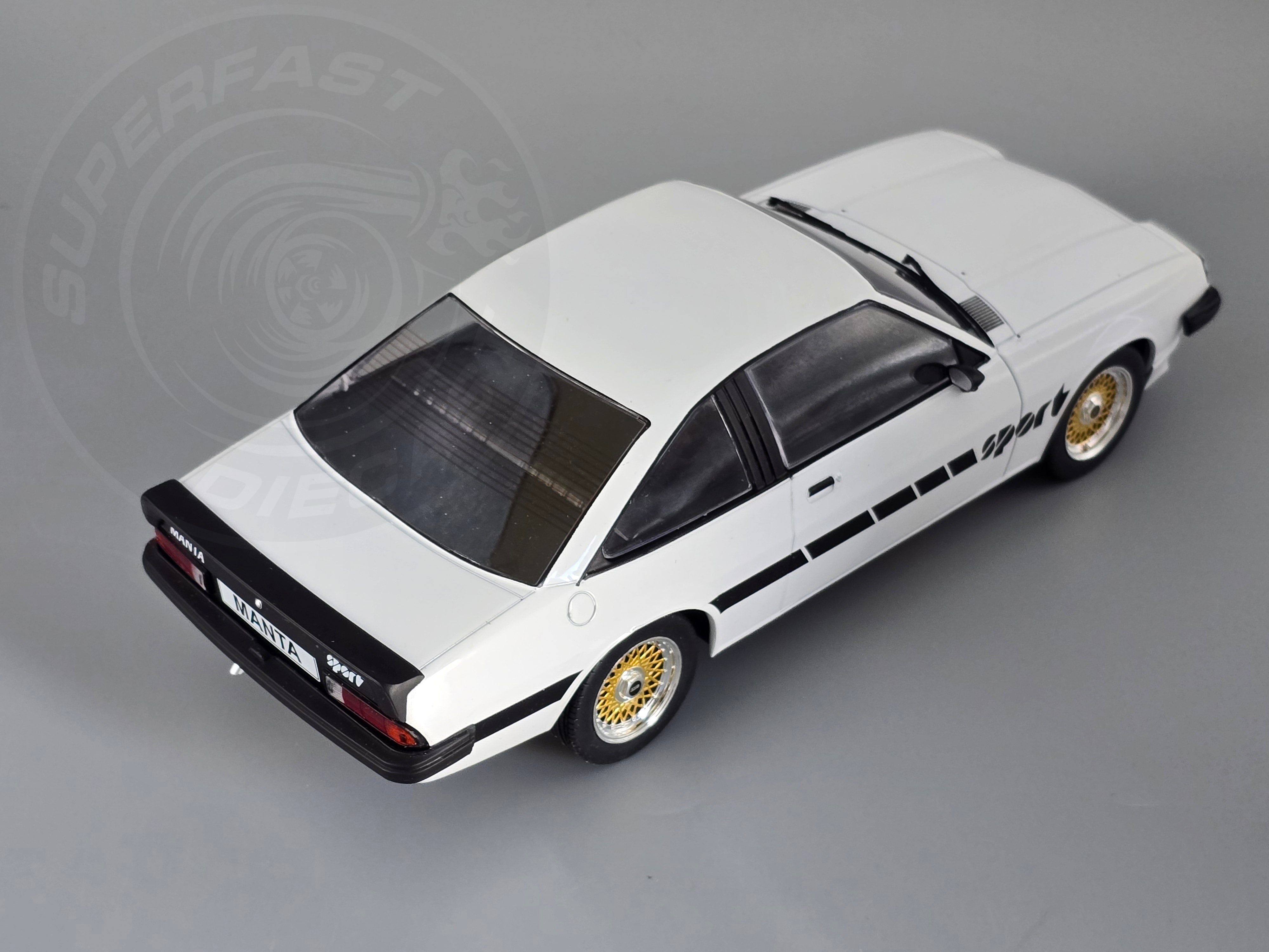 MCG 1:18 Scale Diecast Model Car - Opel Manta B Sport in White - MCG18237