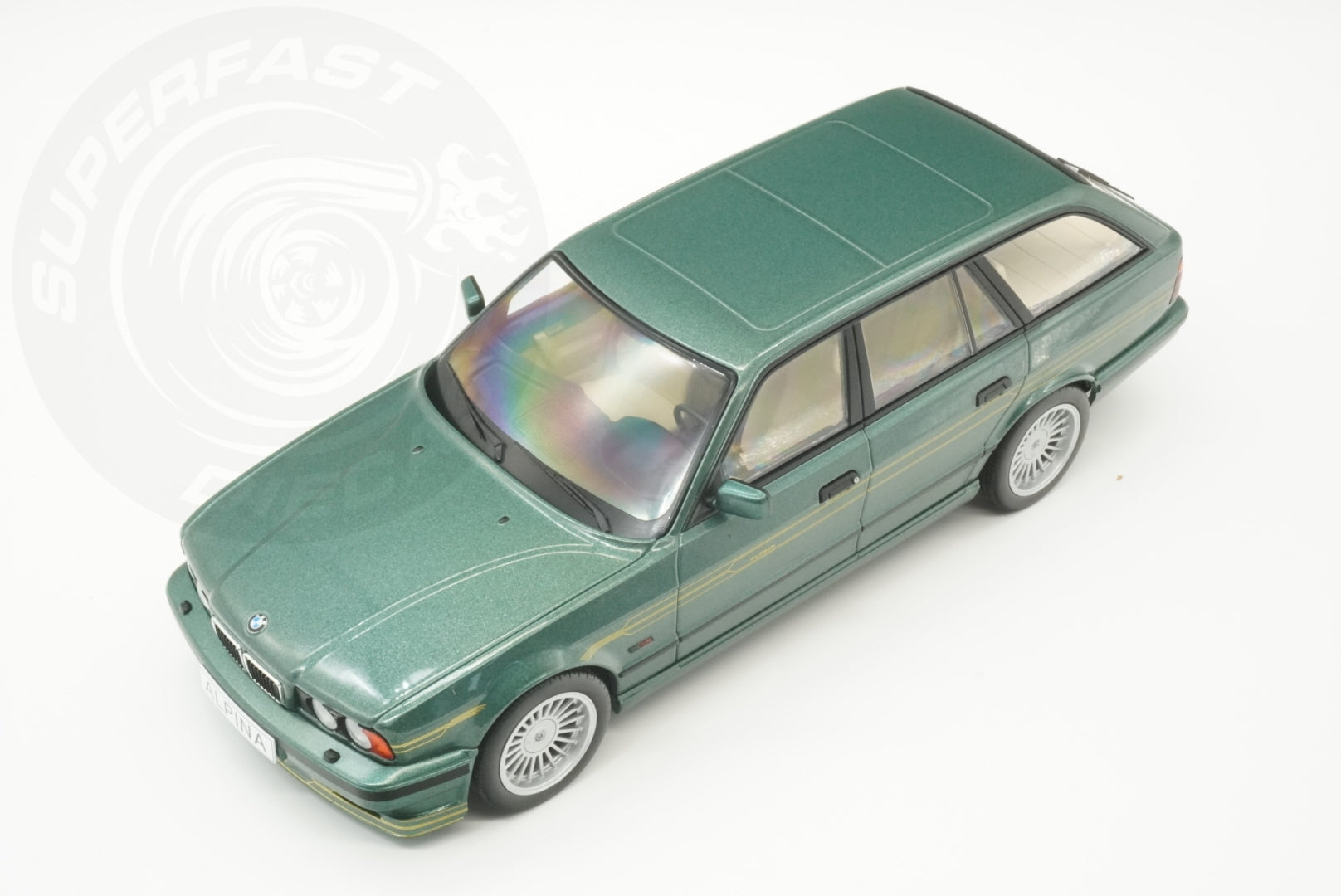 MCG 1:18 Scale Diecast Model Car - 1991 BMW Alpina B10 (E34) Touring, Green - MCG18331