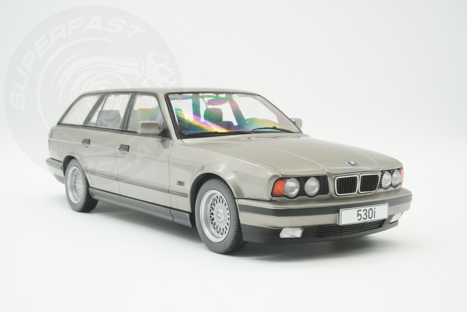 MCG 1:18 Scale Diecast Model Car - 1991 BMW 5 Series (E34) 530i Touring, Grey - MCG18330