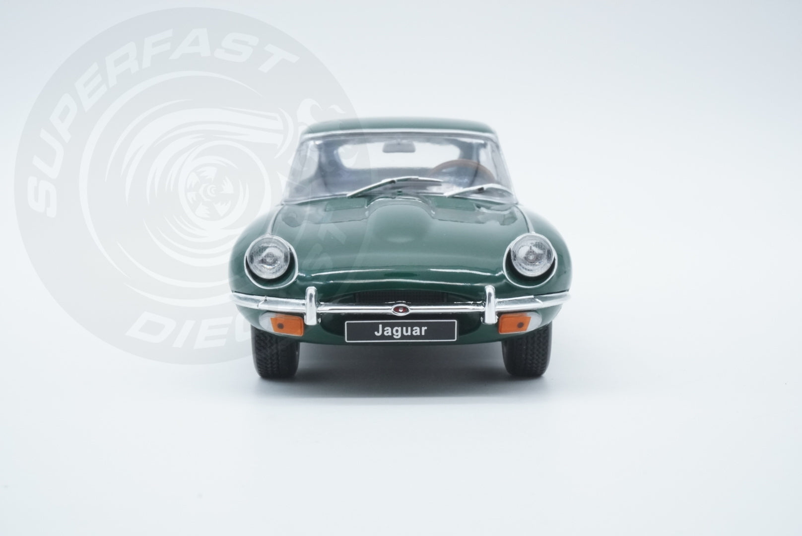 Whitebox 1:24 Scale Diecast Model Car - Jaguar E-Type, Green
