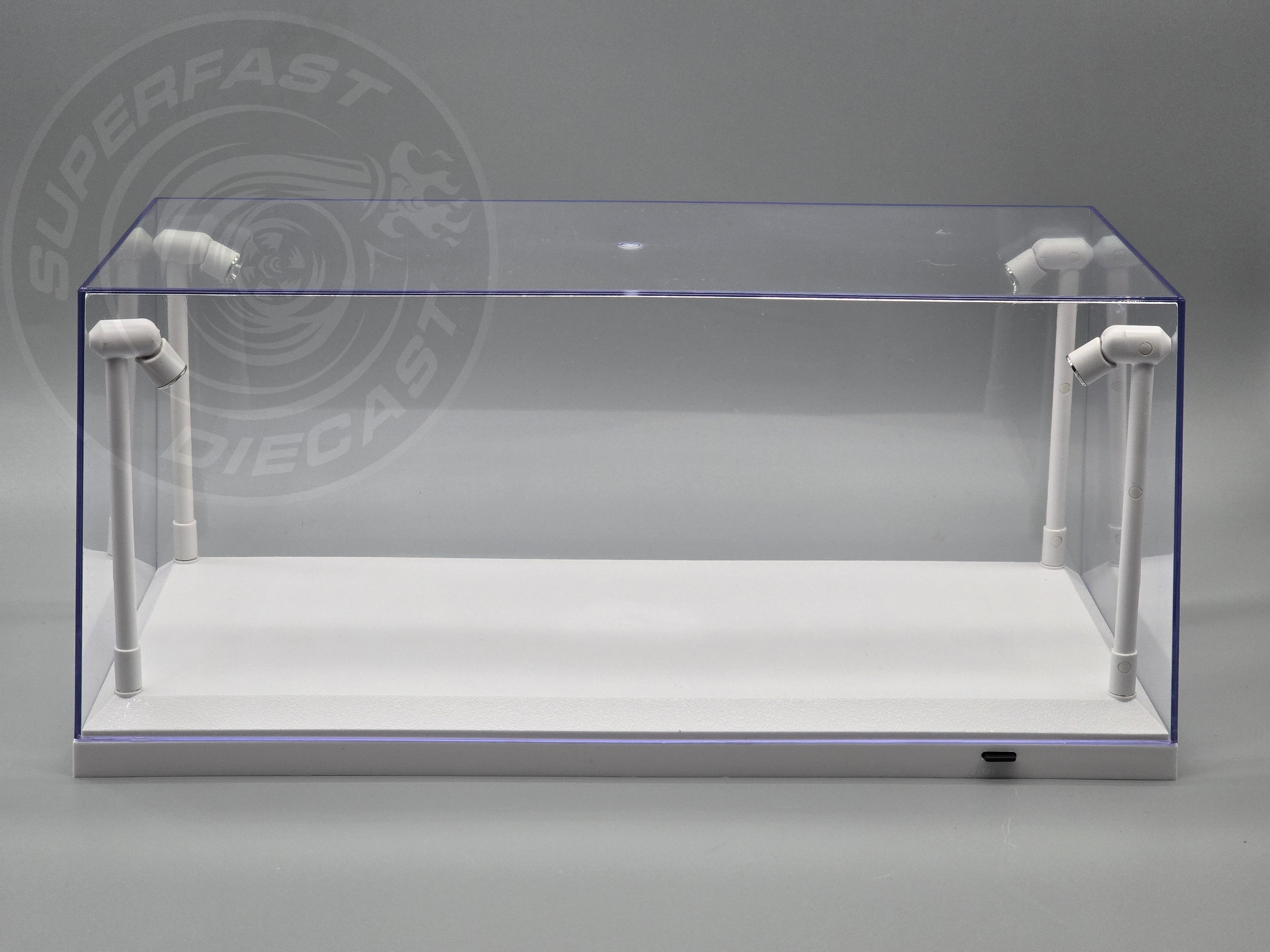 Triple 9 - 1:18 LED DISPLAY CASE, 4 ADJUSTABLE LIGHTS 35 X 15 X 16CM WITH WHITE BASE - T9-189921