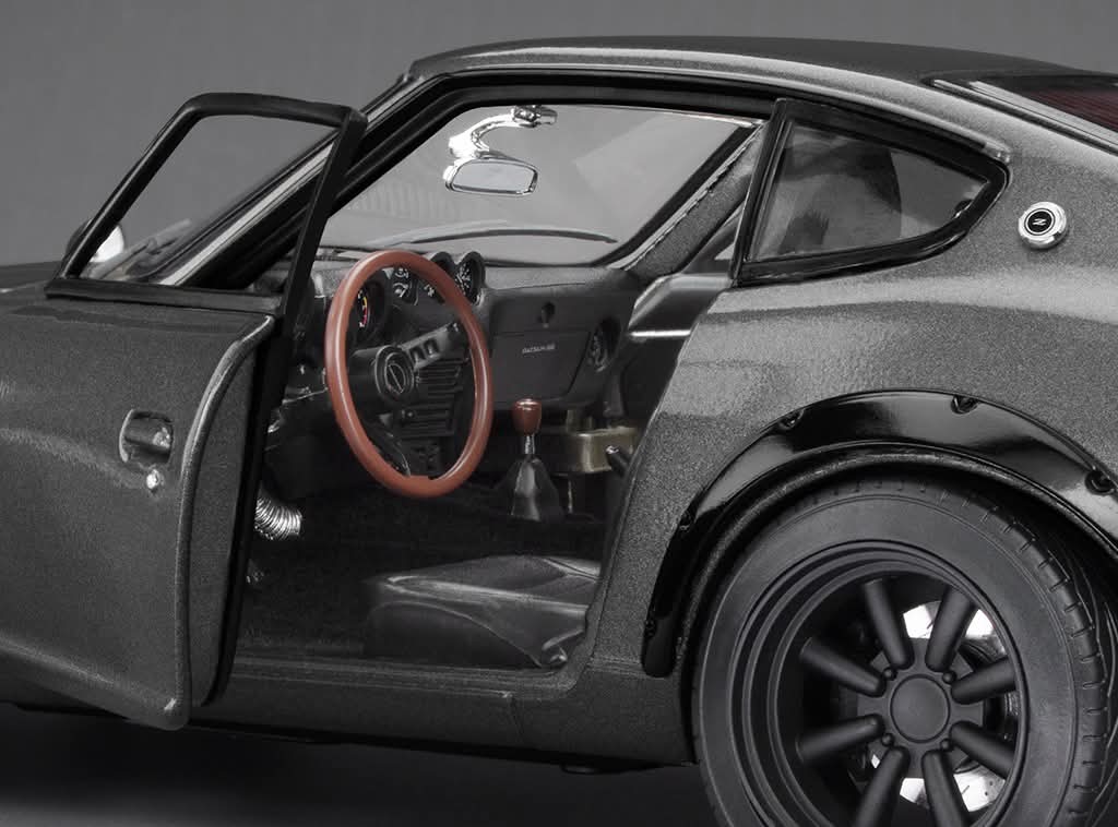 Sunstar 1:18 - 1971 Datsun 240Z - Grey - 3517