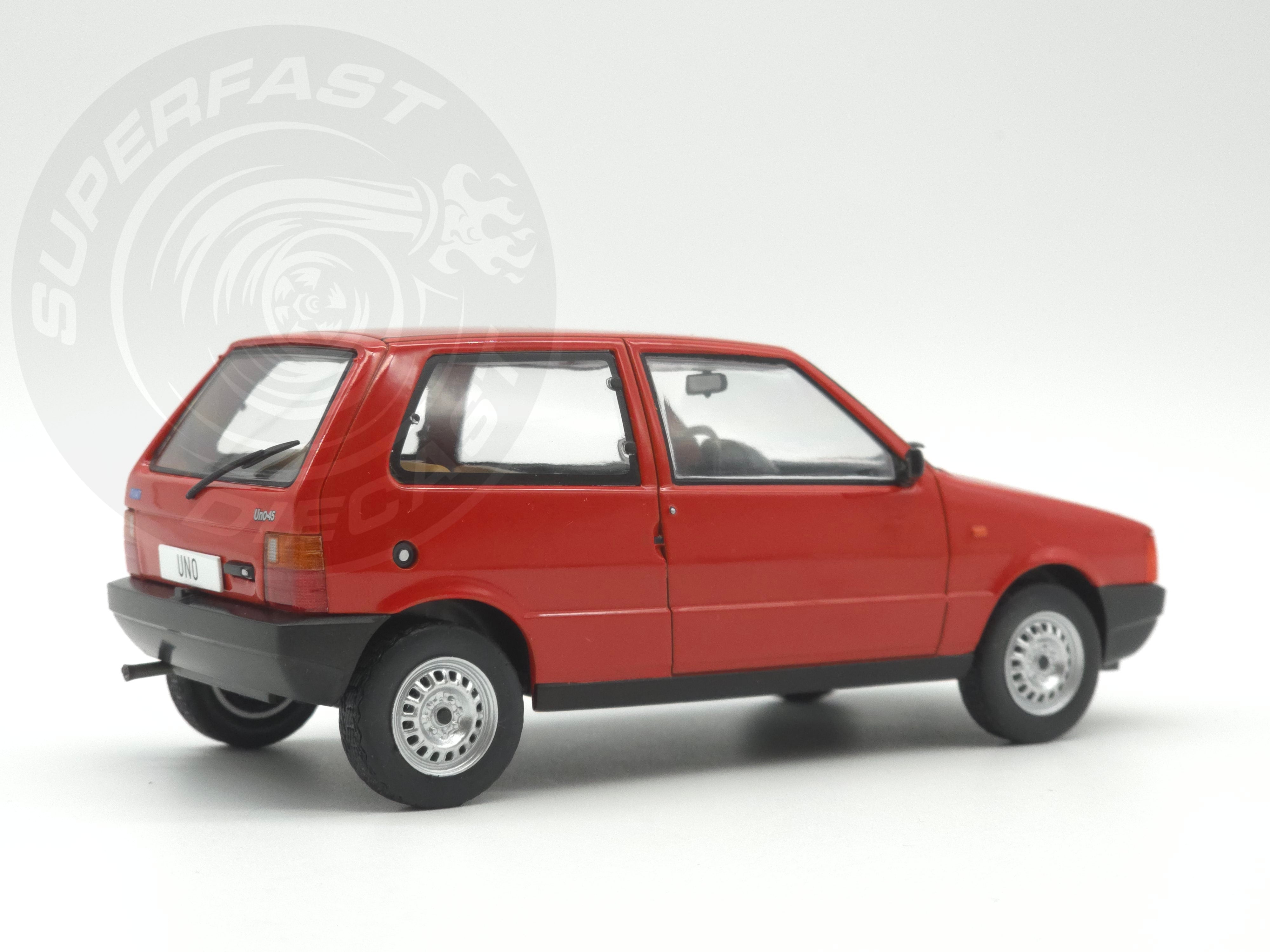 Whitebox  1:24 Scale Diecast - 1983 Fiat Uno 45 in Red - WB124257
