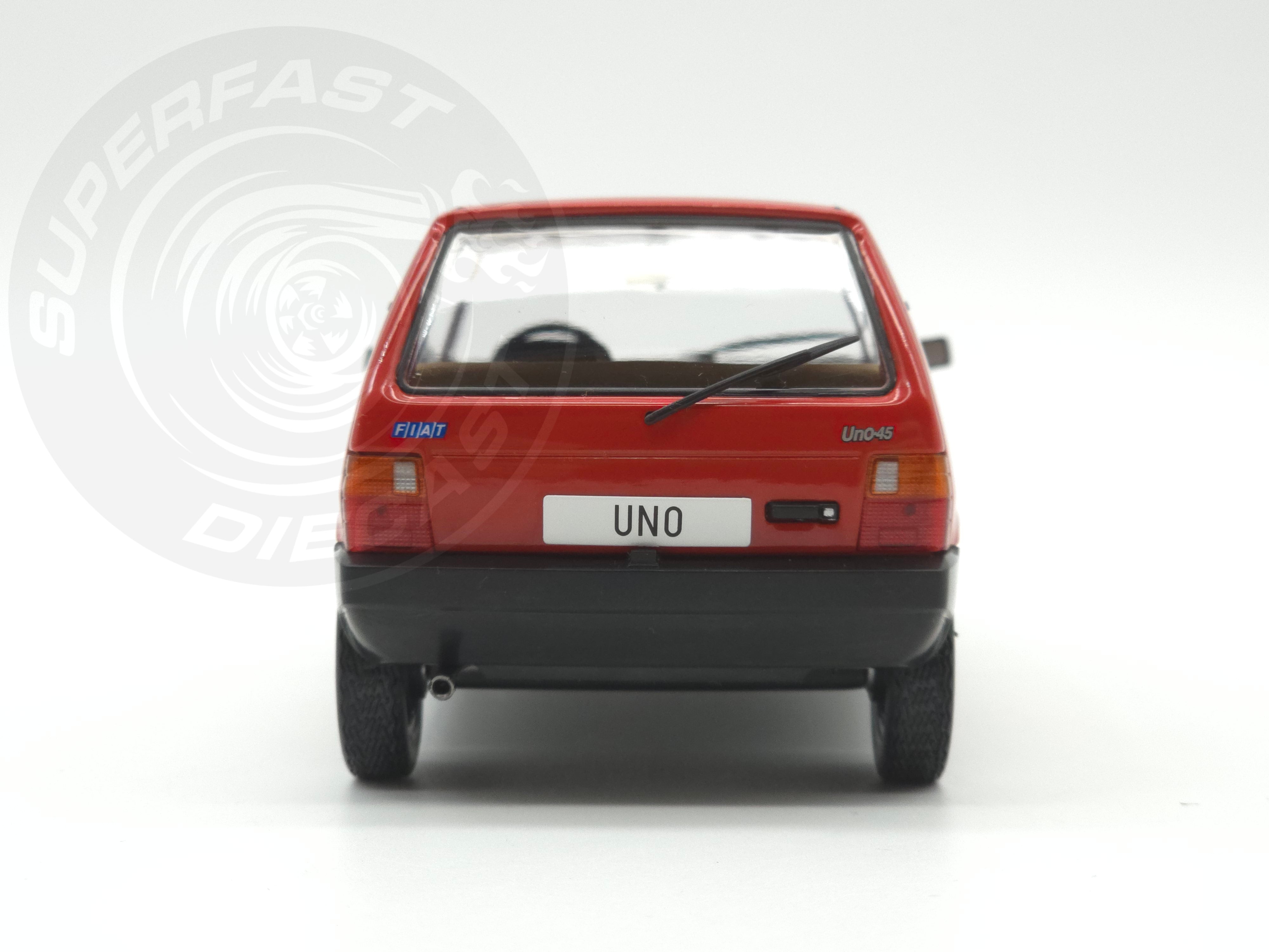 Whitebox  1:24 Scale Diecast - 1983 Fiat Uno 45 in Red - WB124257