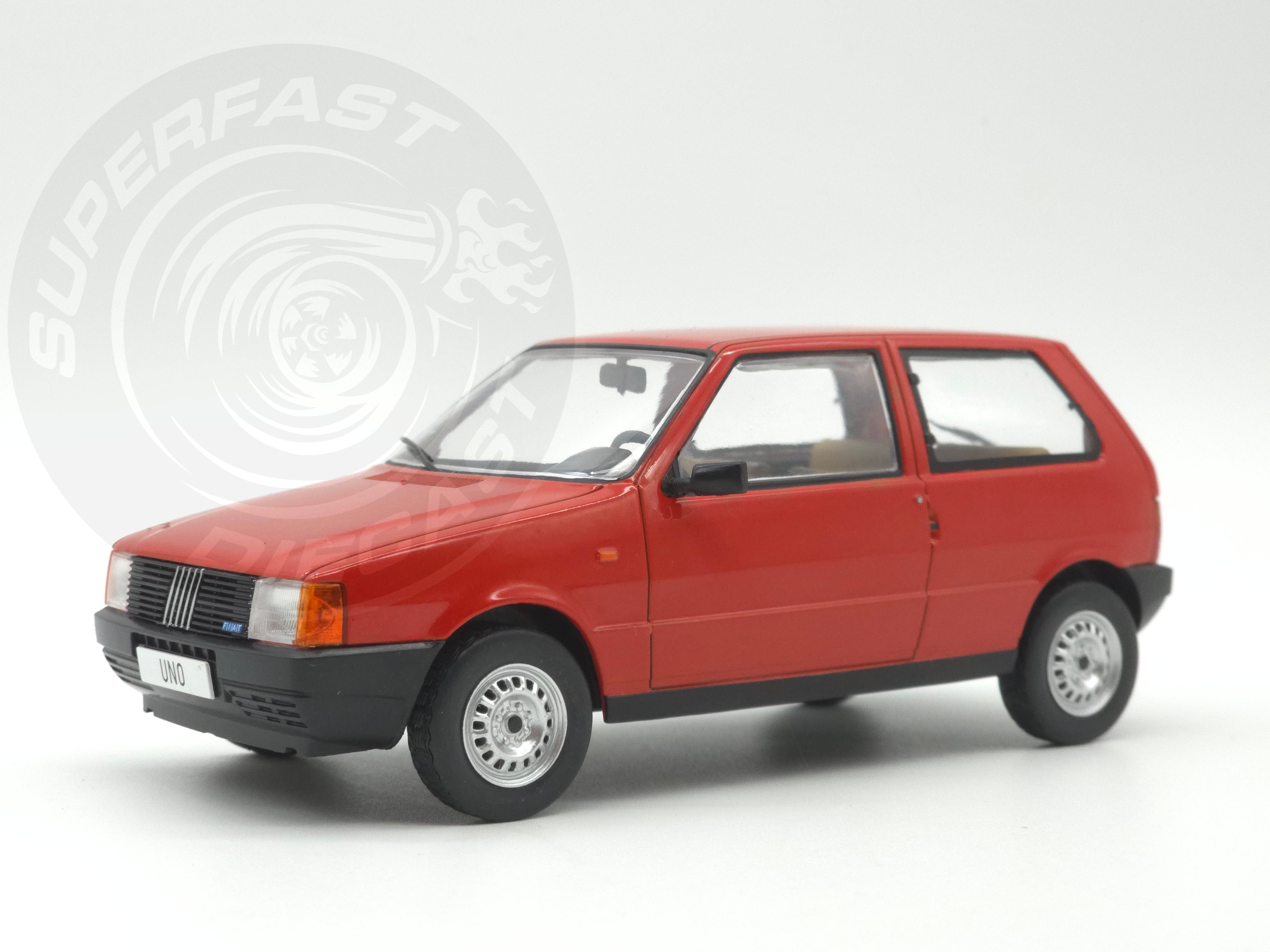 Whitebox  1:24 Scale Diecast - 1983 Fiat Uno 45 in Red - WB124257