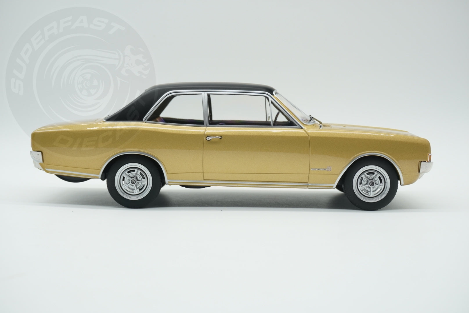 MCG 1:18 Scale Diecast - 1972 Opel Commodore, Beige - MCG18559