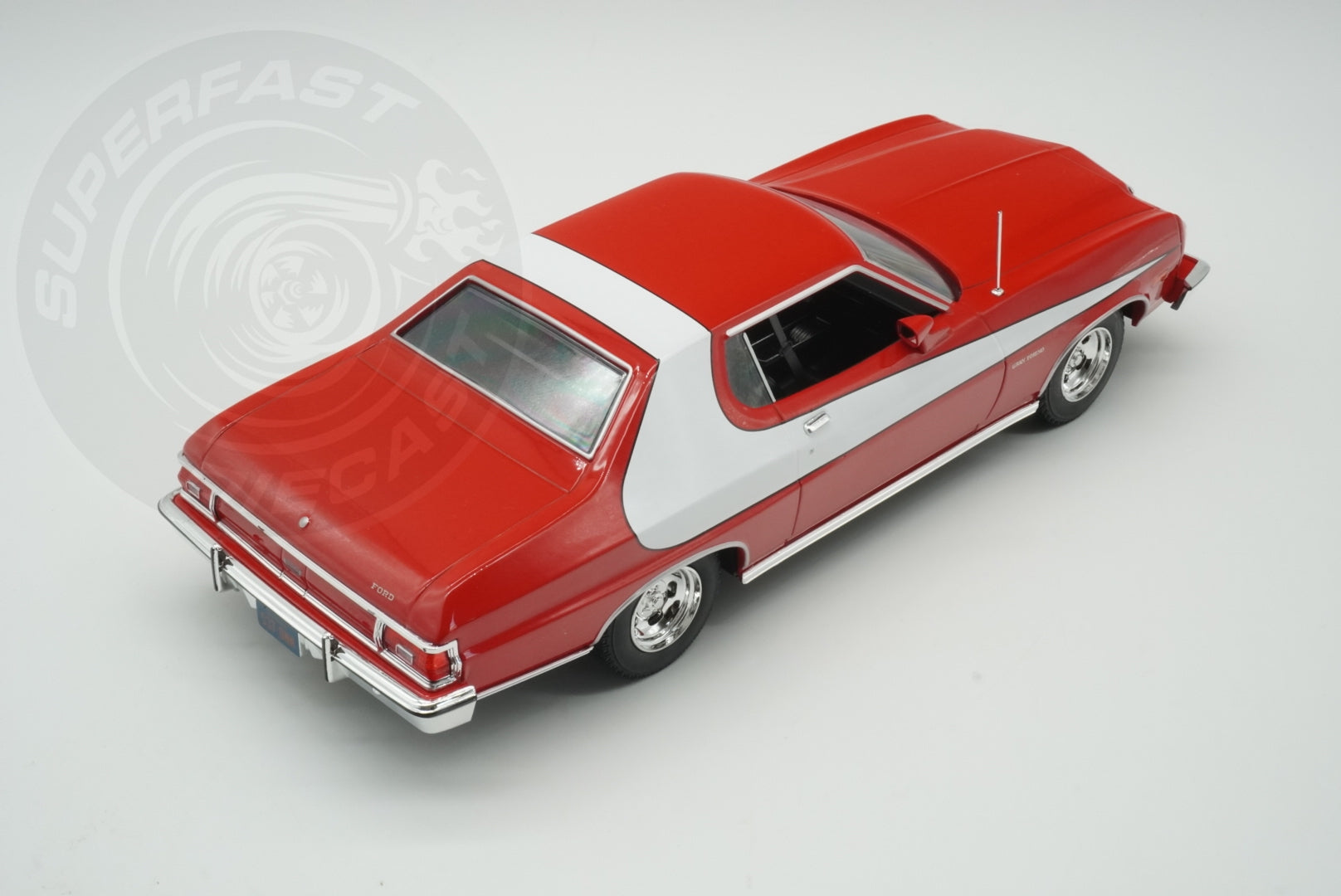 MCG 1:18 Diecast - 1975 Ford Gran Torino, Starsky and Hutch, Red/White - MCG181005