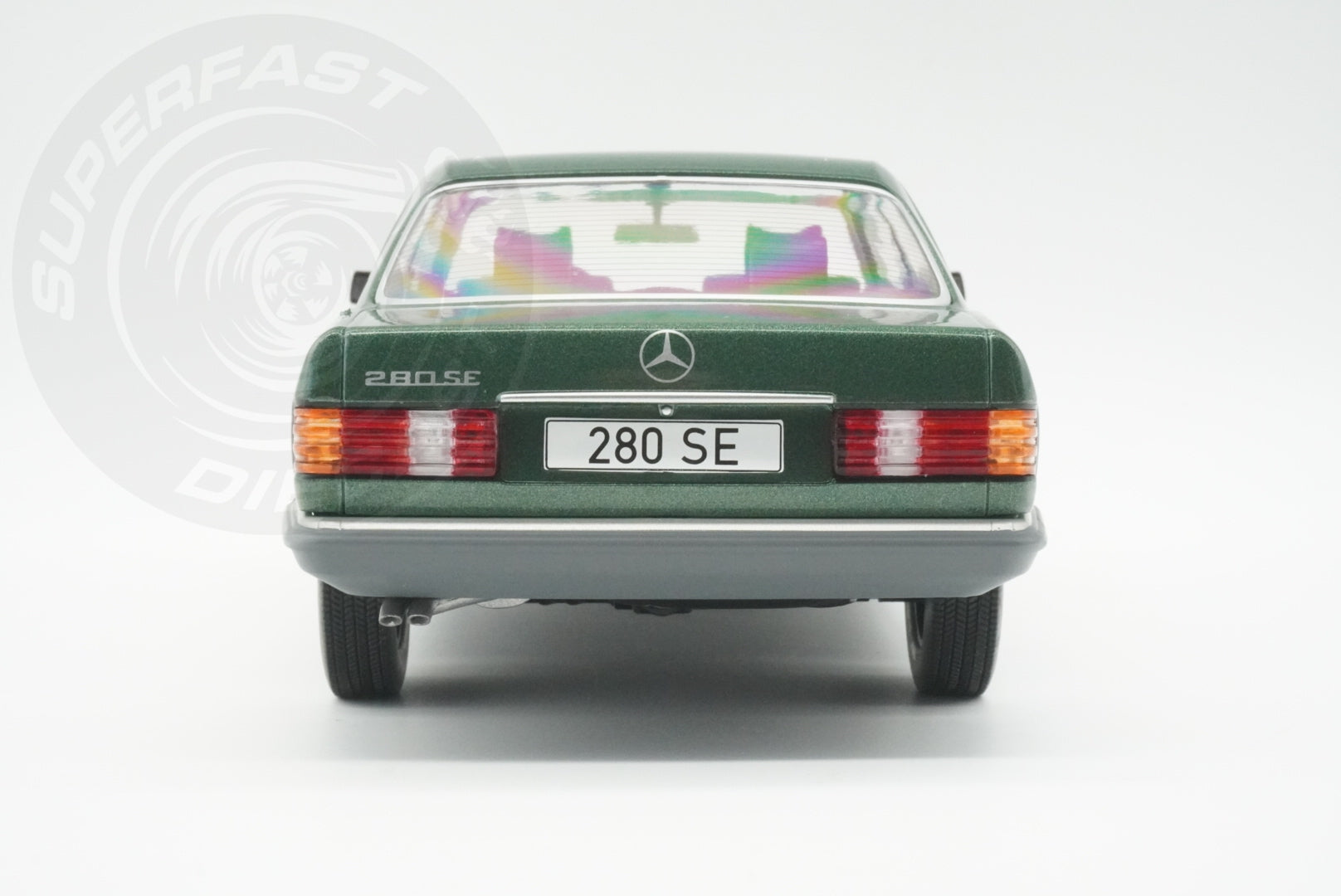 MCG 1:18 Scale Diecast Model Car -  1979 Mercedes S-Class 280 SE (W126), Green - MCG18549