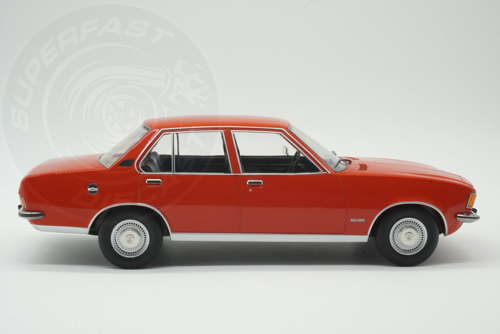 MCG 1:18 Scale Diecast - 1972 Opel Rekord D, Red - MCG18563