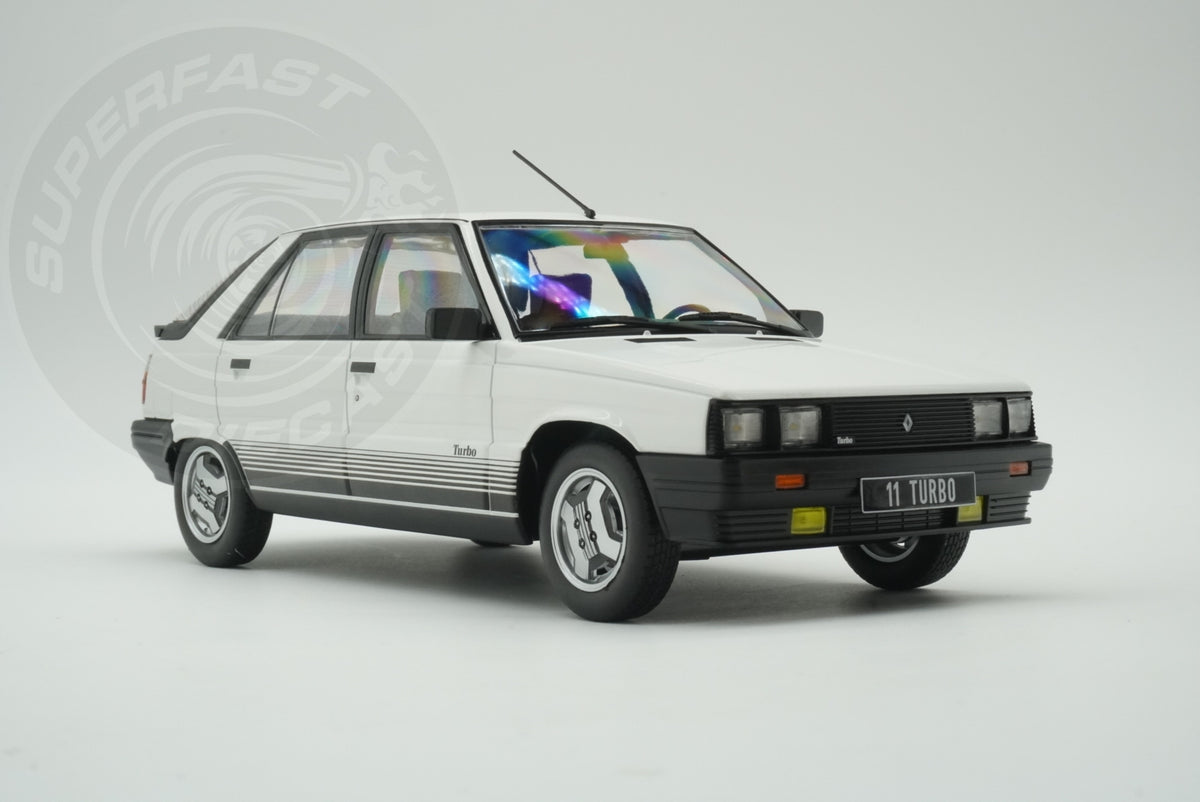 MCG 1:18 Diecast - 1985 Renault 11 GTL, White - MCG18589