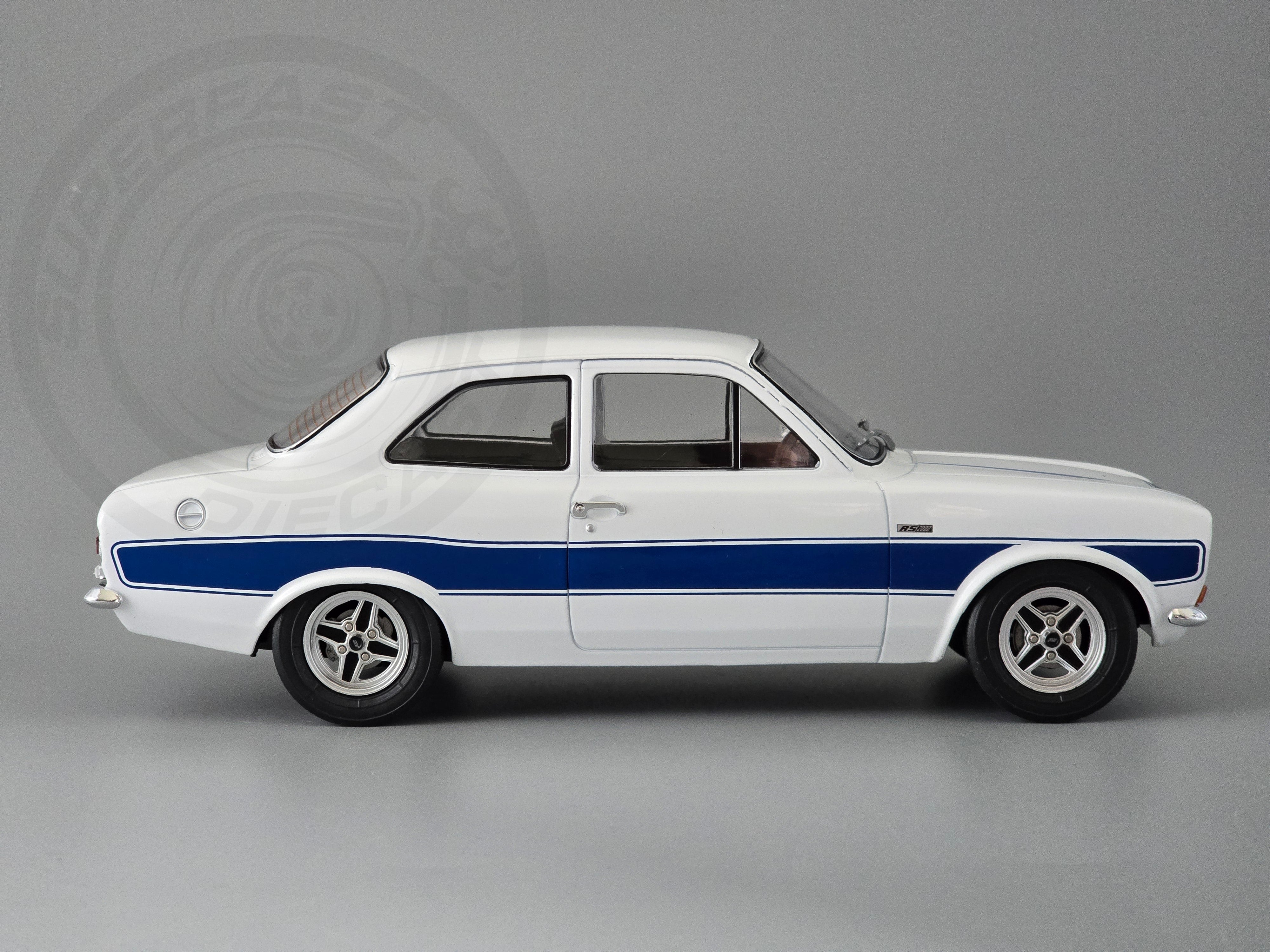 MCG 1:18 Scale Diecast Model Car -  1973 Ford Escort Mk1 RS2000 in White