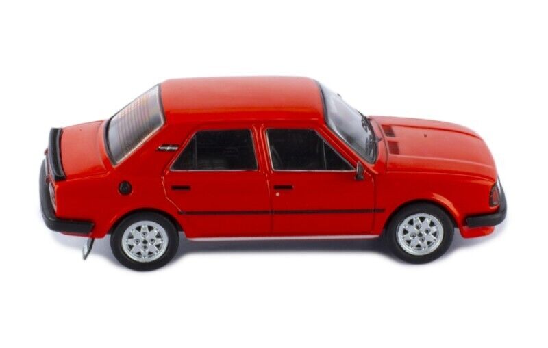 IXO 1:43 Scale Diecast Model Car - 1988 Skoda 130 L in Red