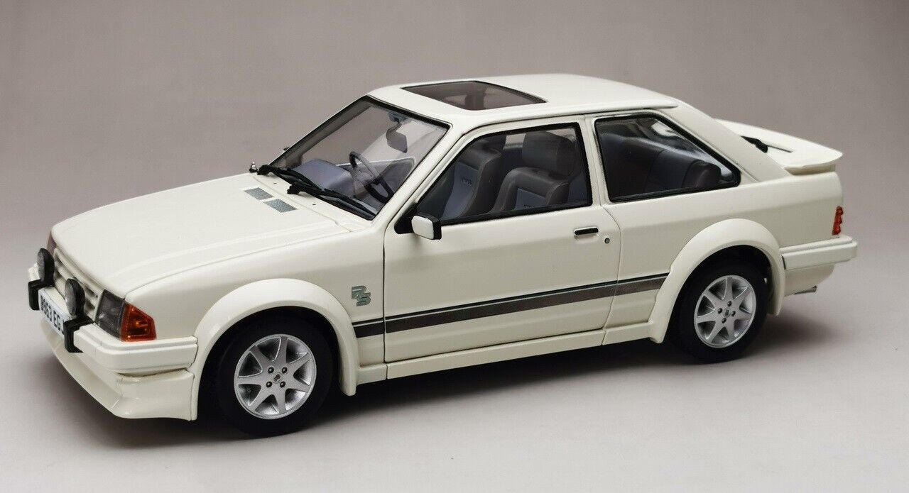 SUNSTAR 1:18 Scale Ford Escort Mk3 RS Turbo S1 in White - RHD