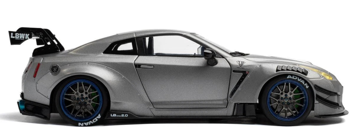 SOLIDO 1:18 Diecast, Nissan GT-R (R35) with Liberty Walk Body Kit 2.0, Silver 2 - S1805815