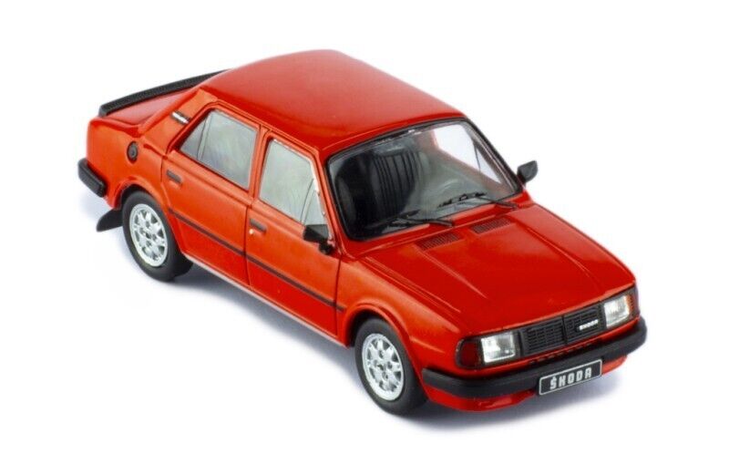 IXO 1:43 Scale Diecast Model Car - 1988 Skoda 130 L in Red