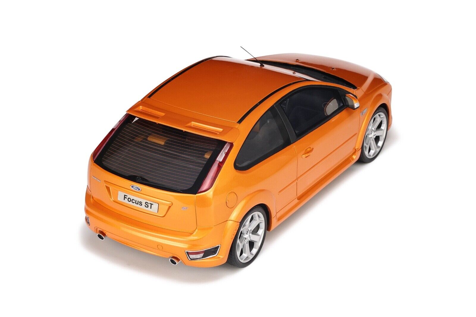 OTTO 1:18 Scale Resin Model Car - 2006 Ford Focus ST MK2 - Orange (OT961)