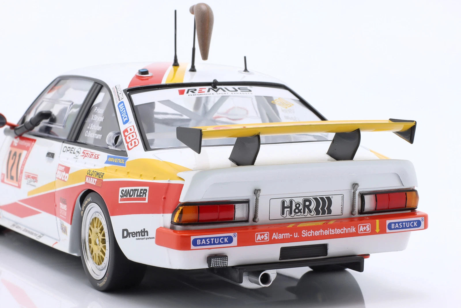 WERK 83 1:18 - Opel Manta #121 24h Nurburgring 2023 Beckmann/Hass/Strycek/Schulten - W18035001
