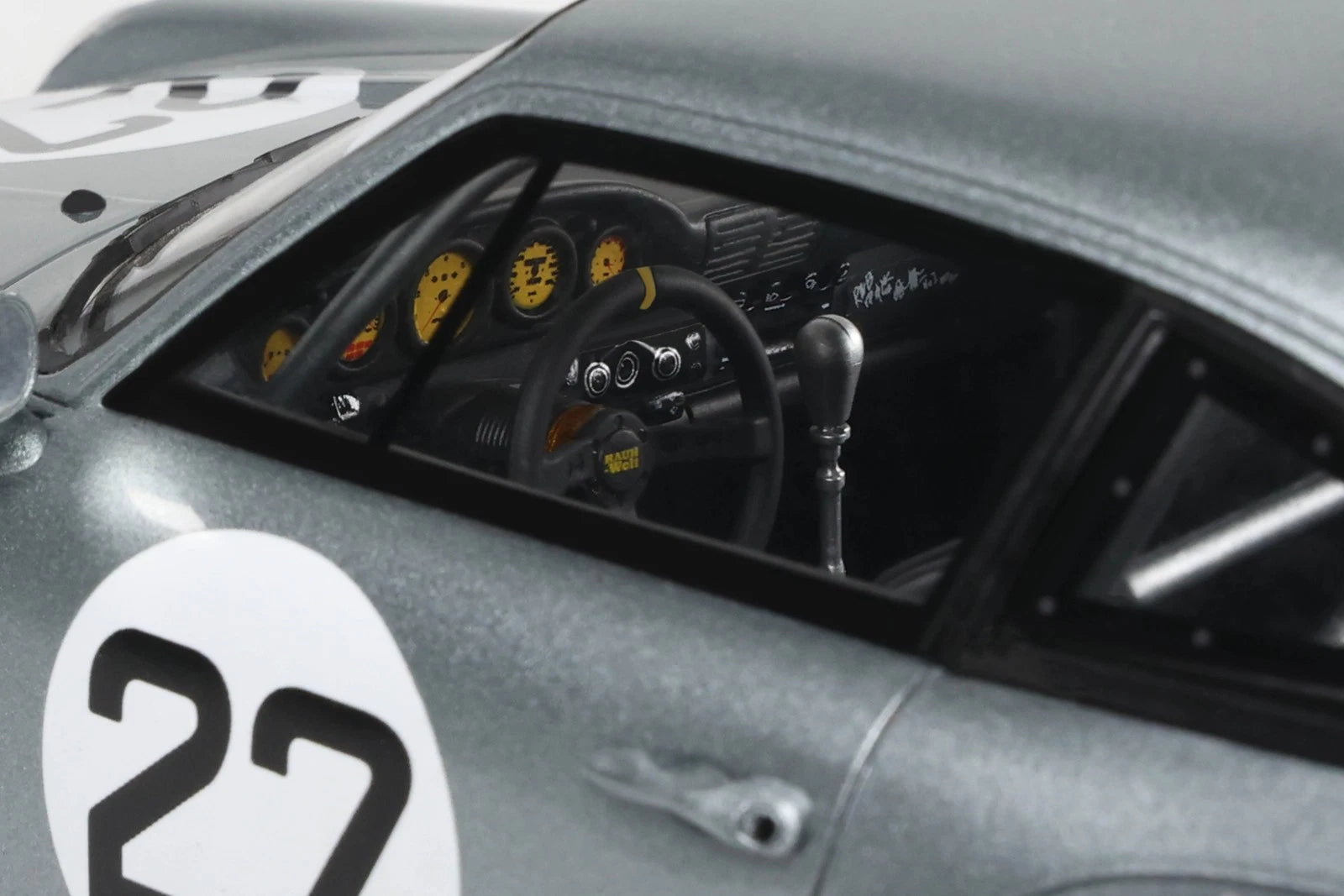 GT Spirit 1:18 Scale Resin, 2024 Porsche 911 RWB Yuiitsumuni - Silver - GT522