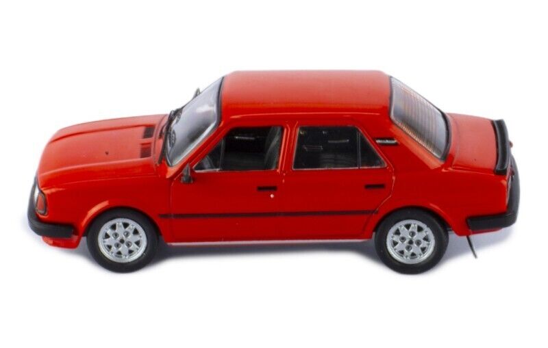 IXO 1:43 Scale Diecast Model Car - 1988 Skoda 130 L in Red