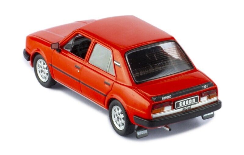 IXO 1:43 Scale Diecast Model Car - 1988 Skoda 130 L in Red