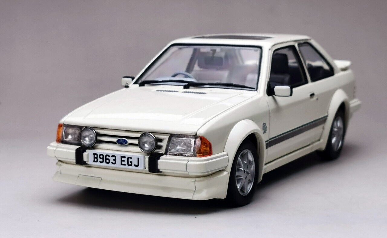 SUNSTAR 1:18 Scale Ford Escort Mk3 RS Turbo S1 in White - RHD