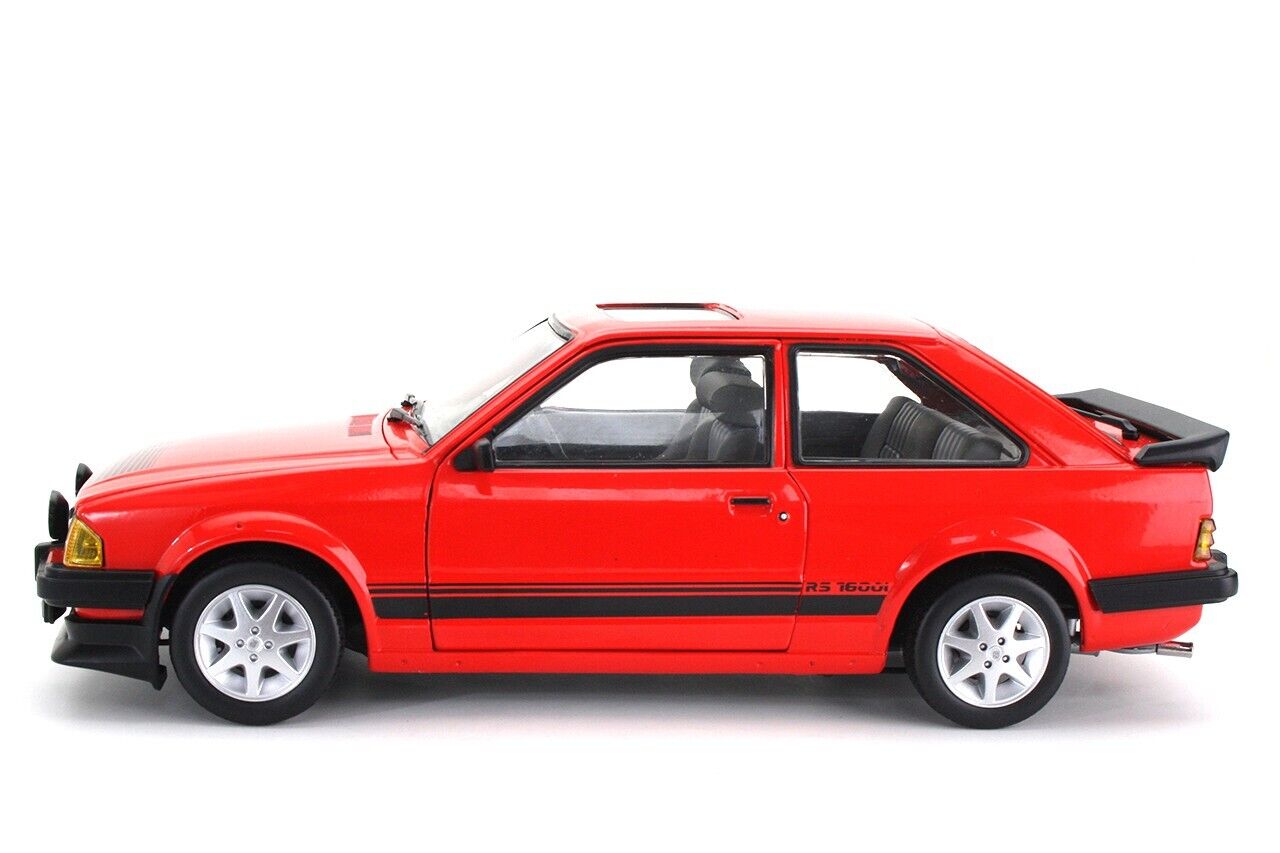 SUNSTAR 1:18 Scale - Ford Escort Mk3 RS 1600i in Red