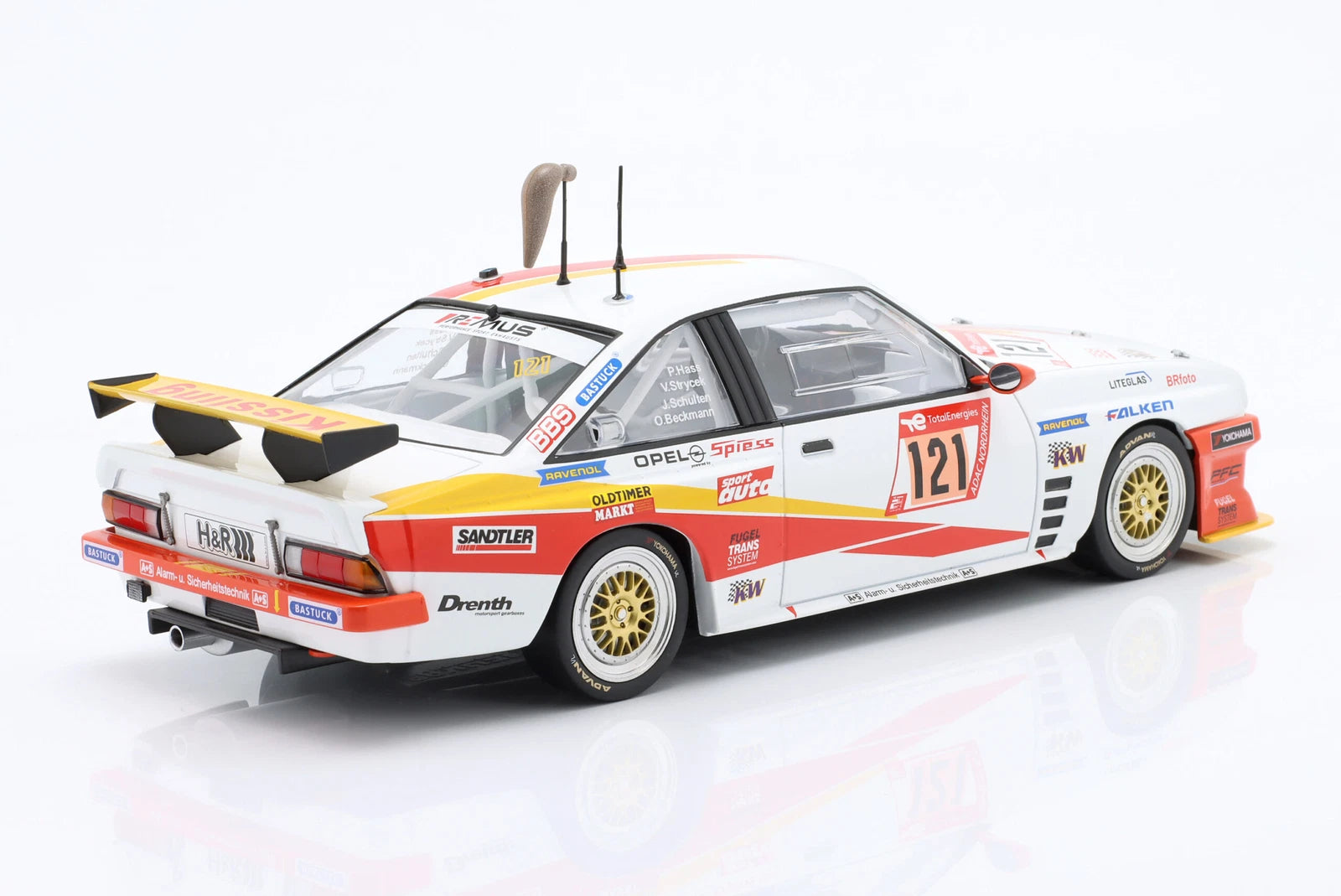 WERK 83 1:18 - Opel Manta #121 24h Nurburgring 2023 Beckmann/Hass/Strycek/Schulten - W18035001