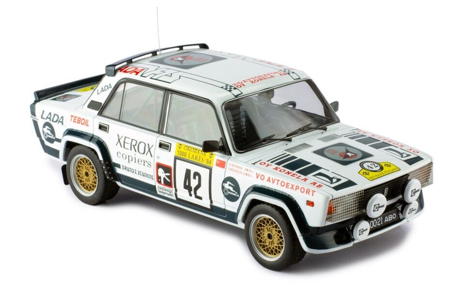 IXO 1:18 LADA 2105 VFTS #42 S.BRUNDZA - V.NEYMAN RALLY 1000 LAKES 1984