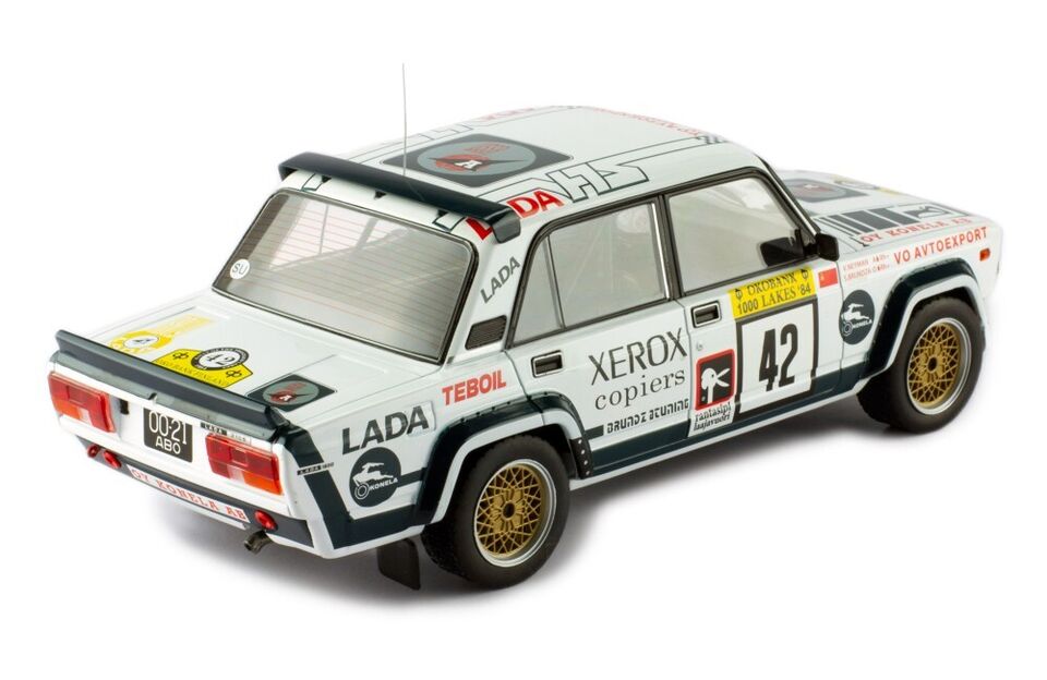 IXO 1:18 LADA 2105 VFTS #42 S.BRUNDZA - V.NEYMAN RALLY 1000 LAKES 1984