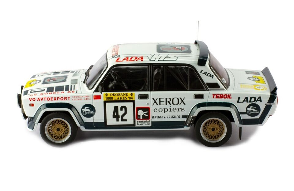 IXO 1:18 LADA 2105 VFTS #42 S.BRUNDZA - V.NEYMAN RALLY 1000 LAKES 1984